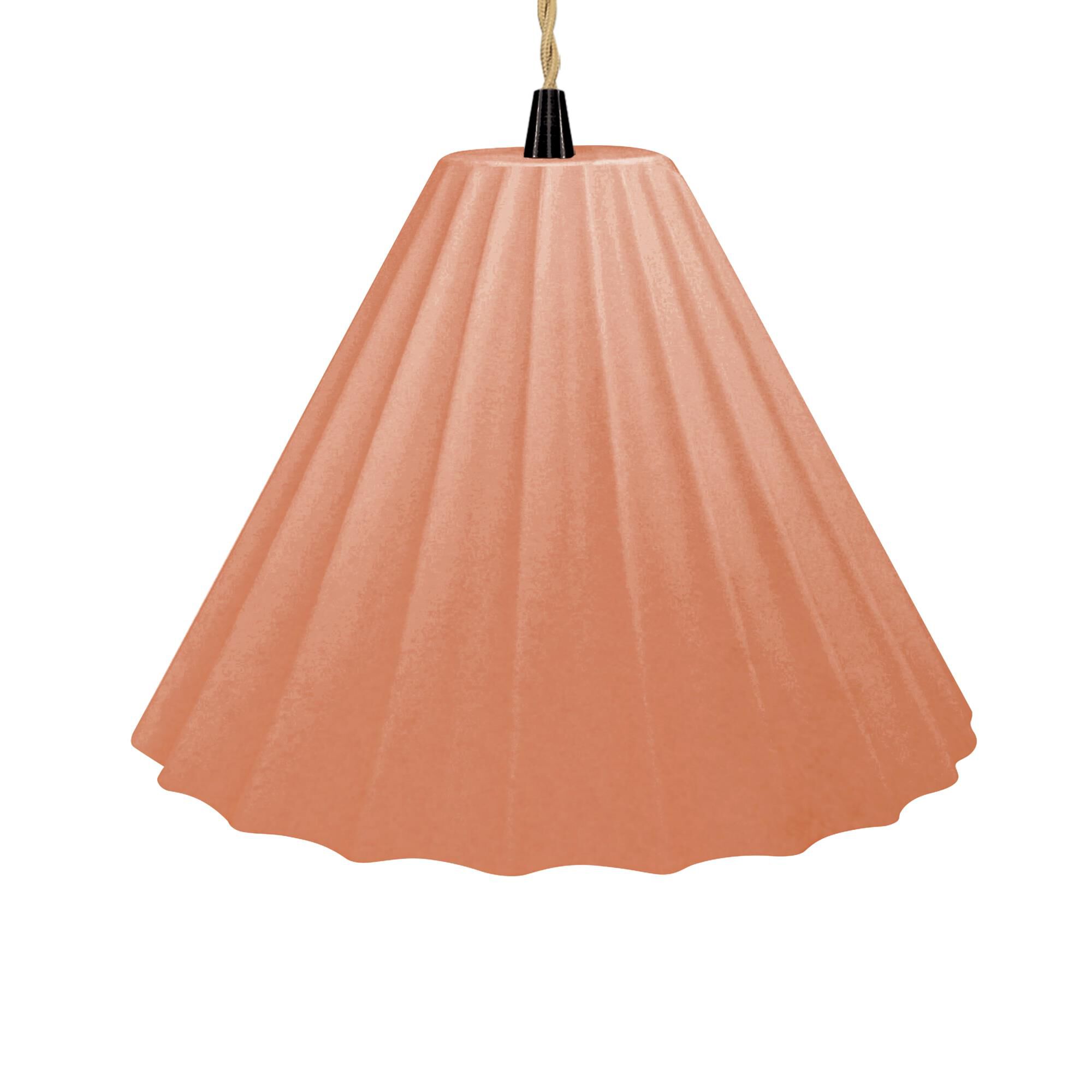 Shown in Matte Black finish and Gloss Blush shade