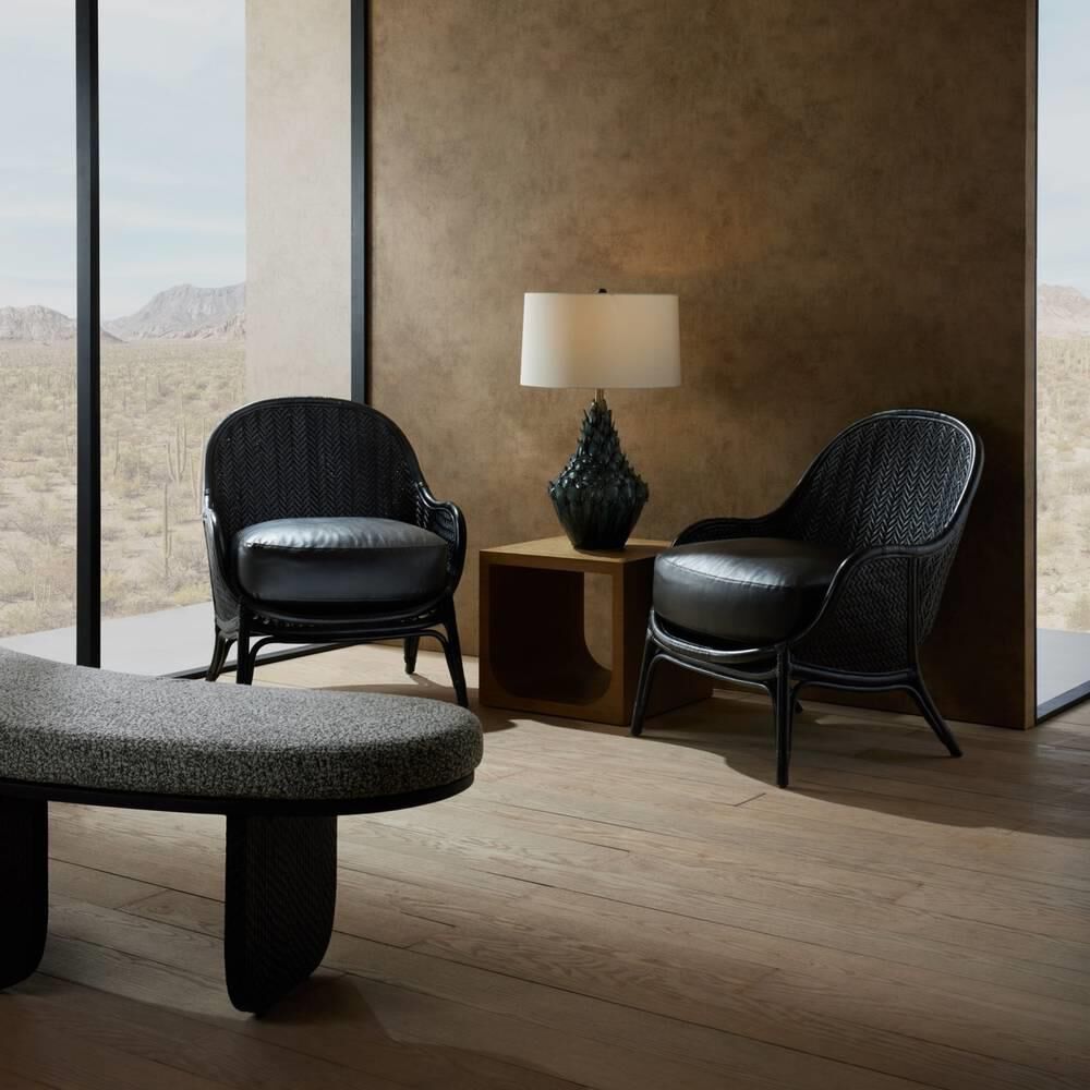 Shown in Noir finish