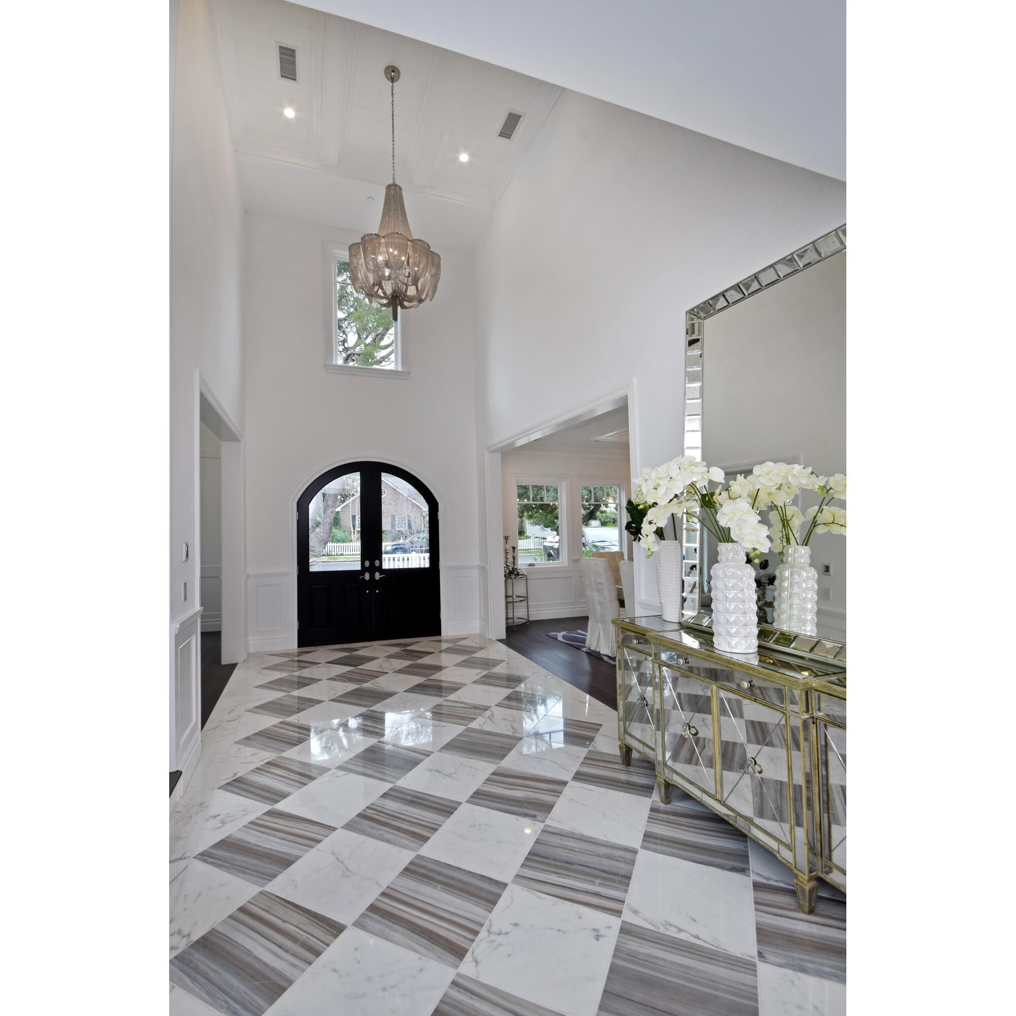 Shown in Polished Nickel finish and Metal shade