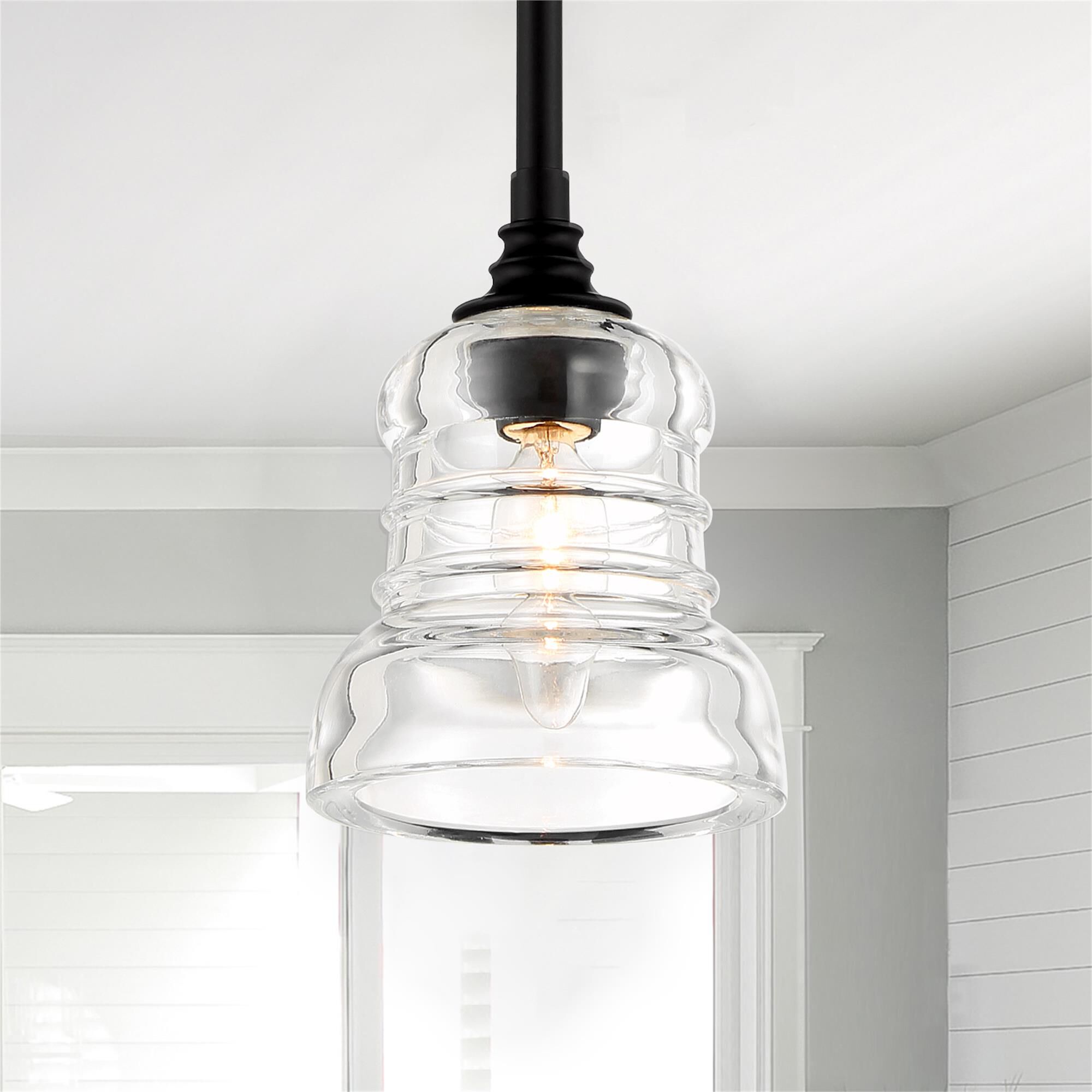 Shown in Matte Black finish and Clear glass
