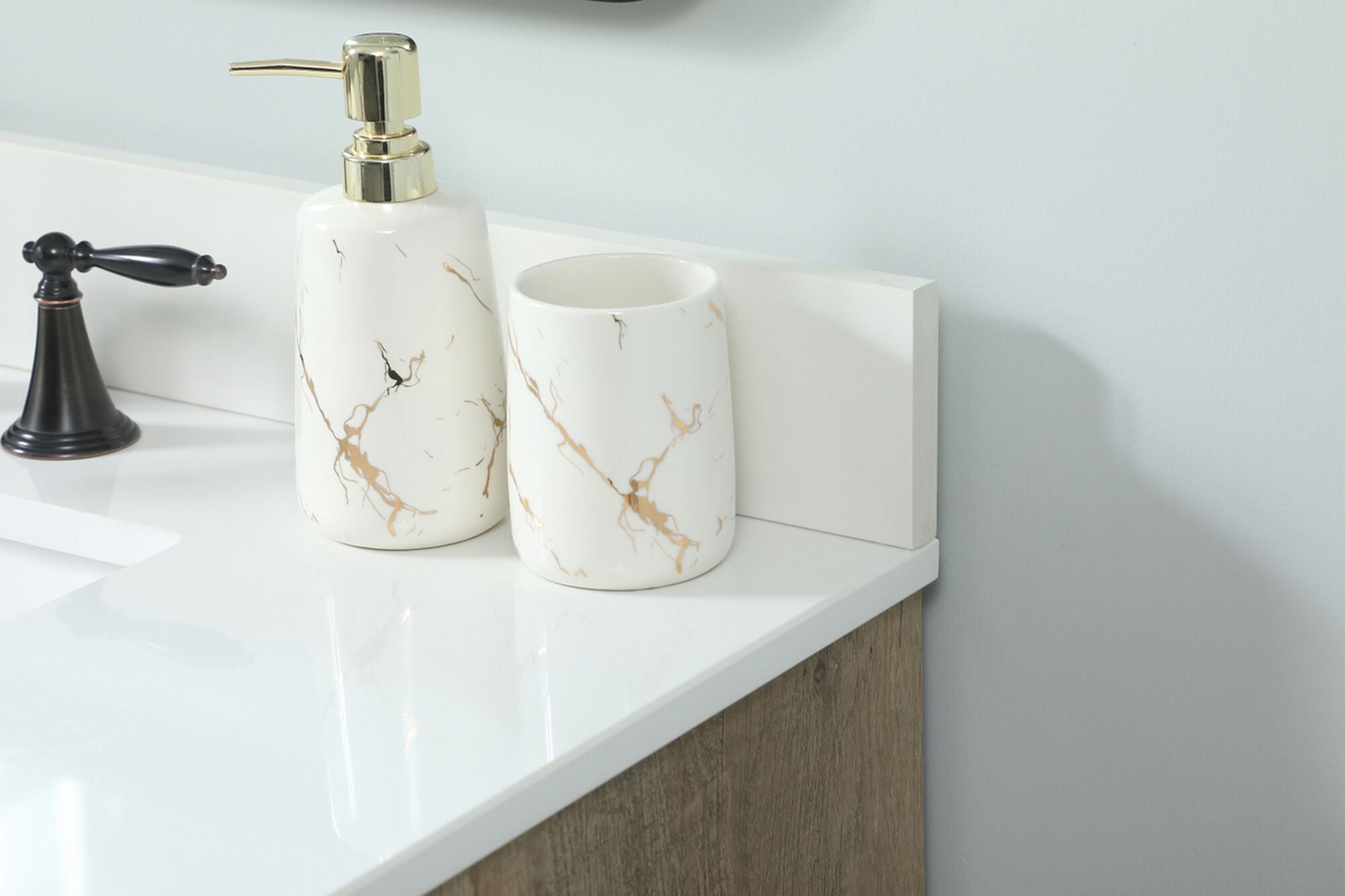 Shown in Natural Oak finish and With Backsplash accent