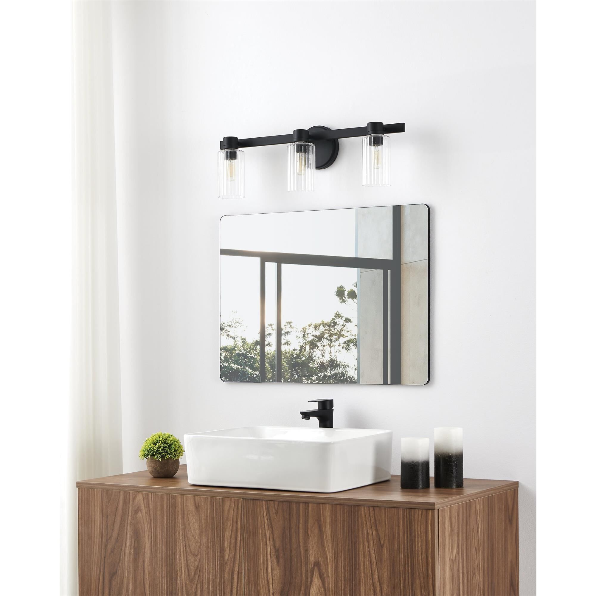 Shown in Matte Black finish and Clear Ribbed glass
