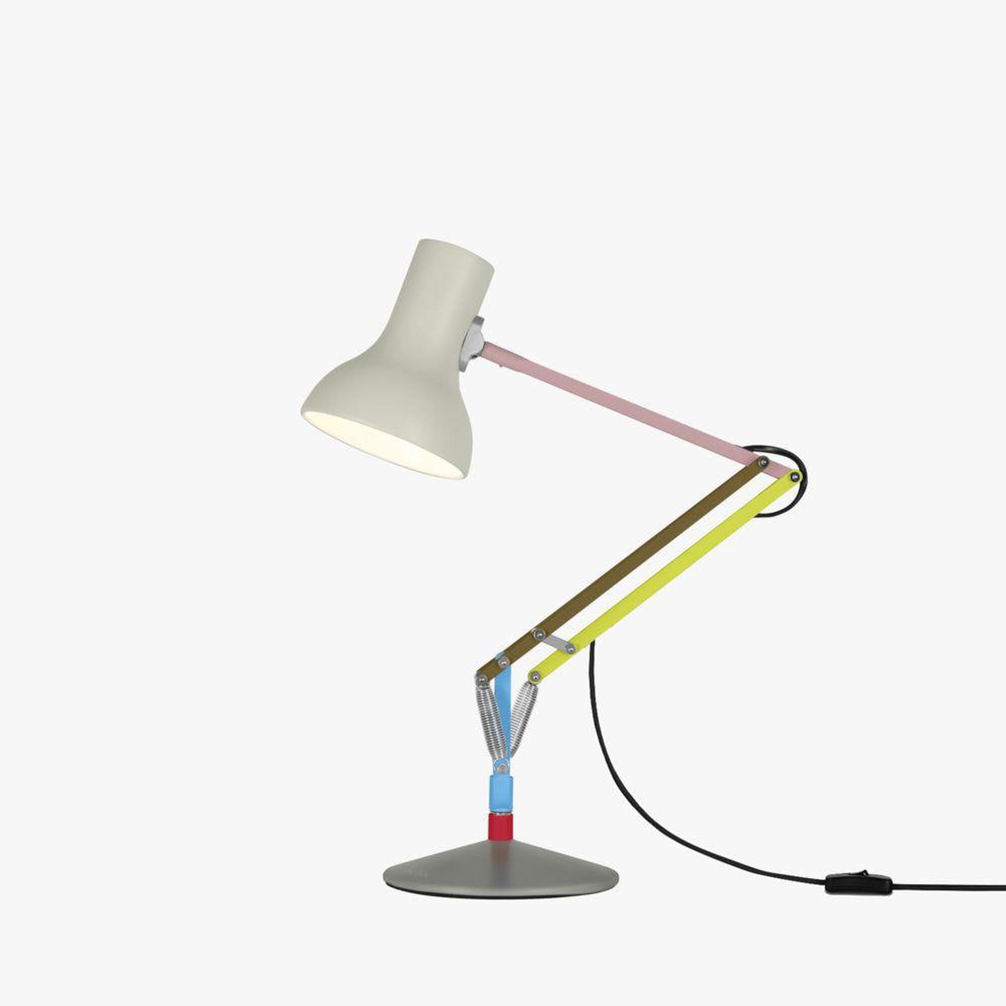 Shown in Edition 1 Multi finish and Aluminum shade