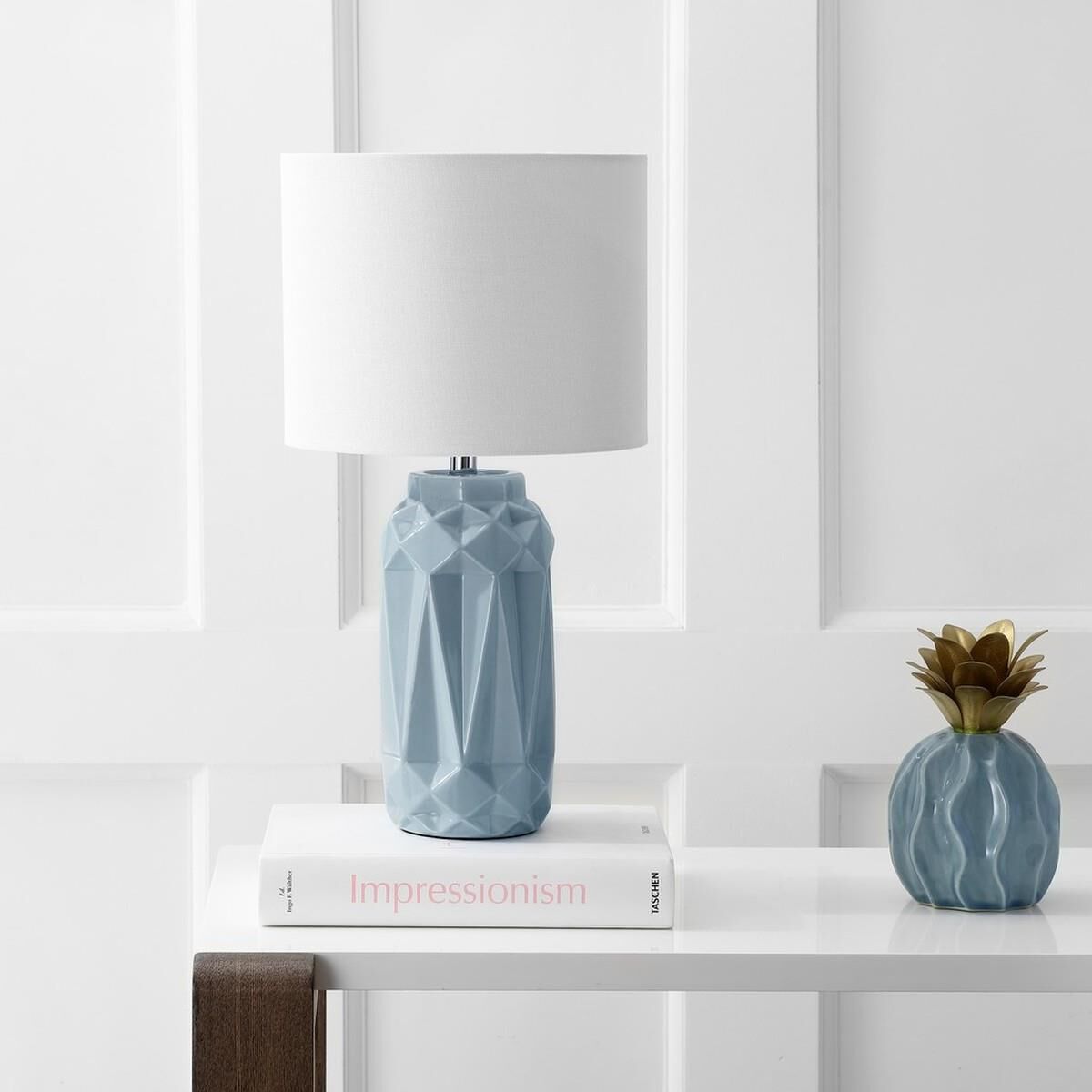 Kelesie 18 Inch Table Lamp by Safavieh