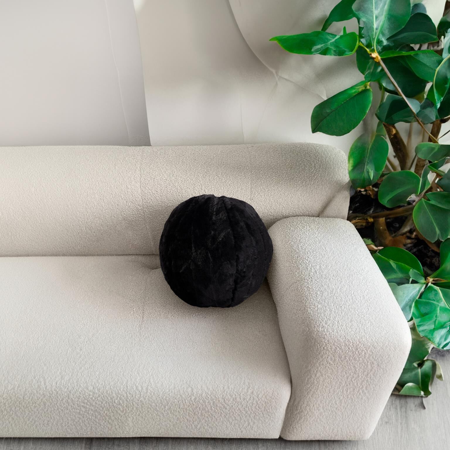 Shown in Faux Fur finish