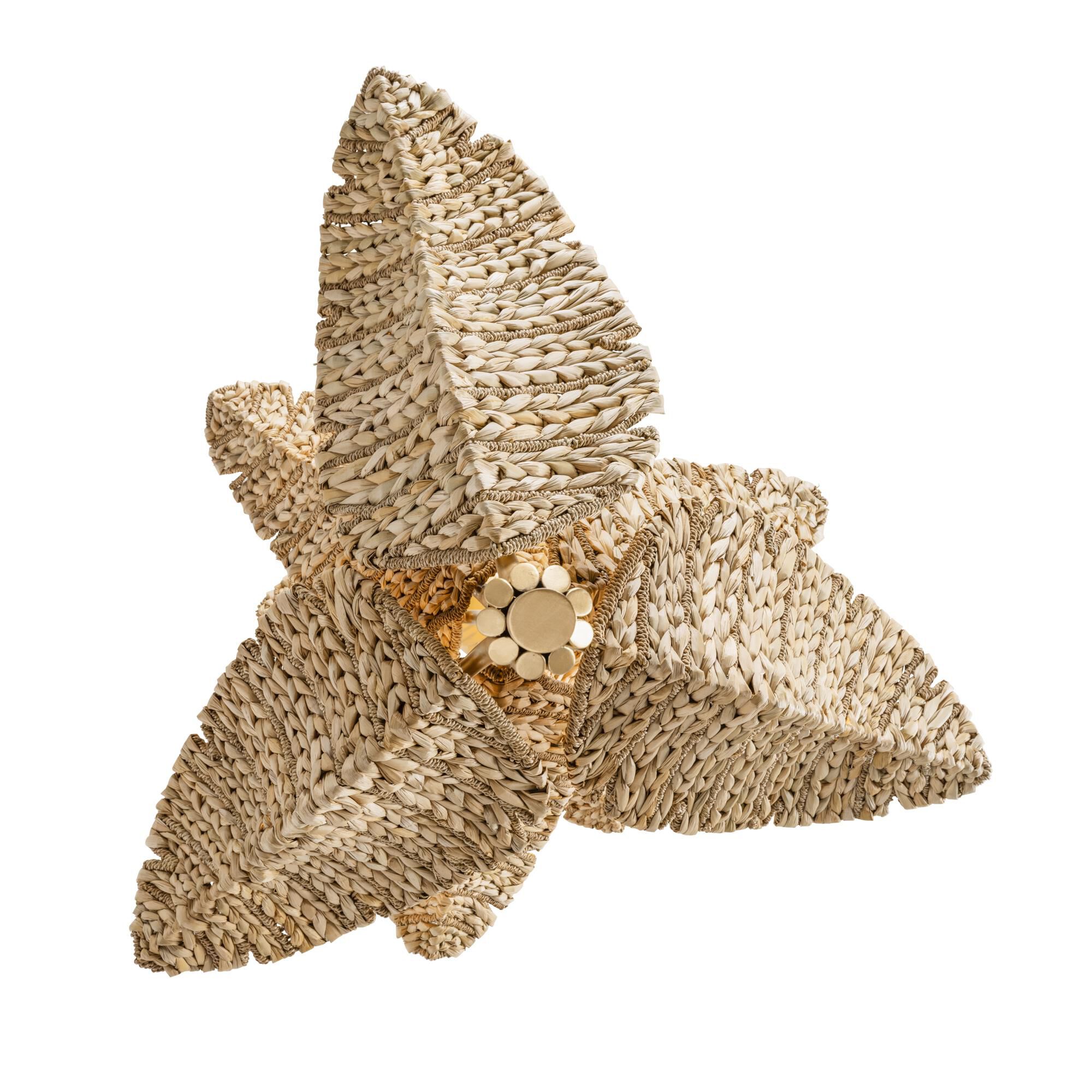 Shown in French Gold/Natural Seagrass finish and Natural Seagrass With Lampakanay Rope shade