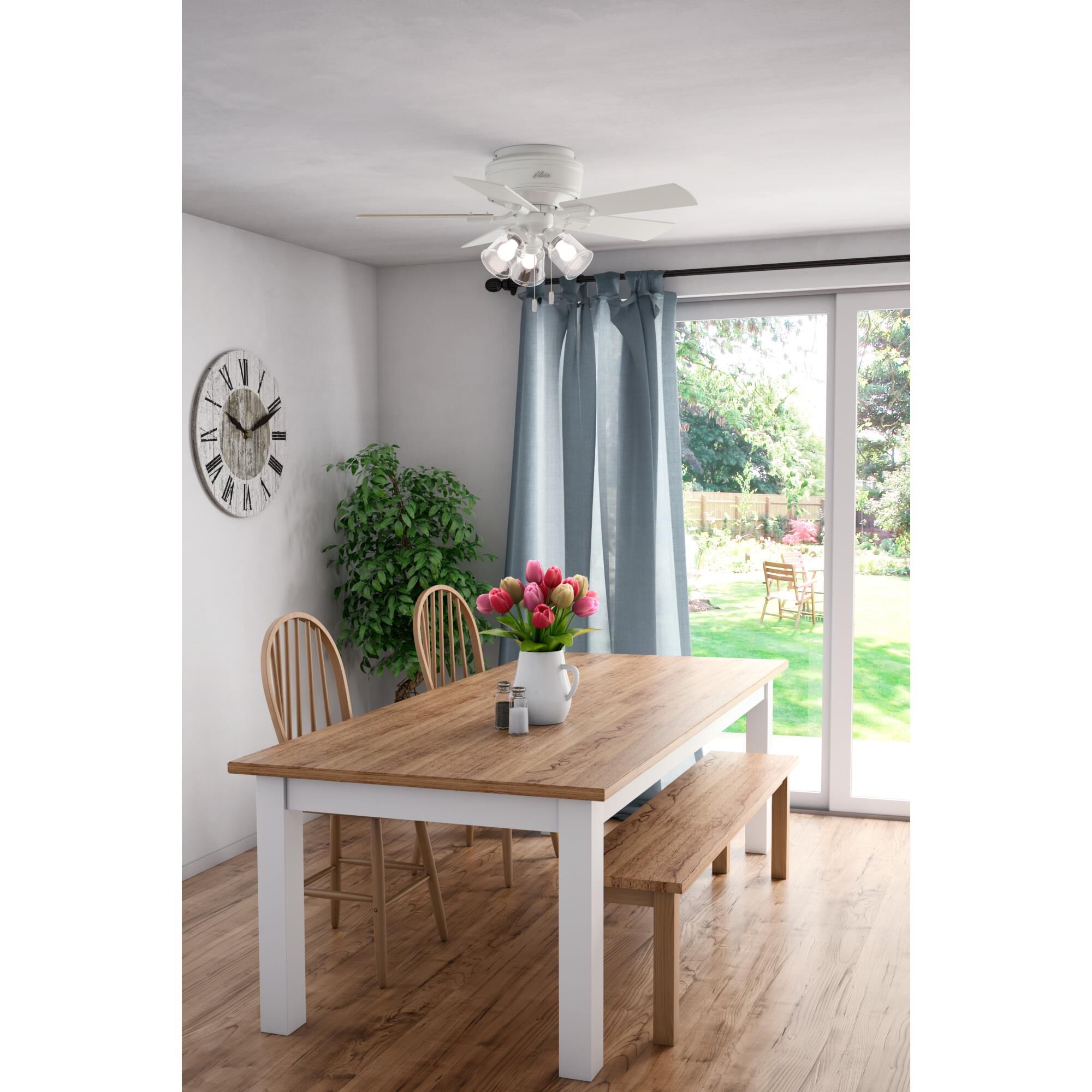 Shown in Fresh White finish and Clear glass