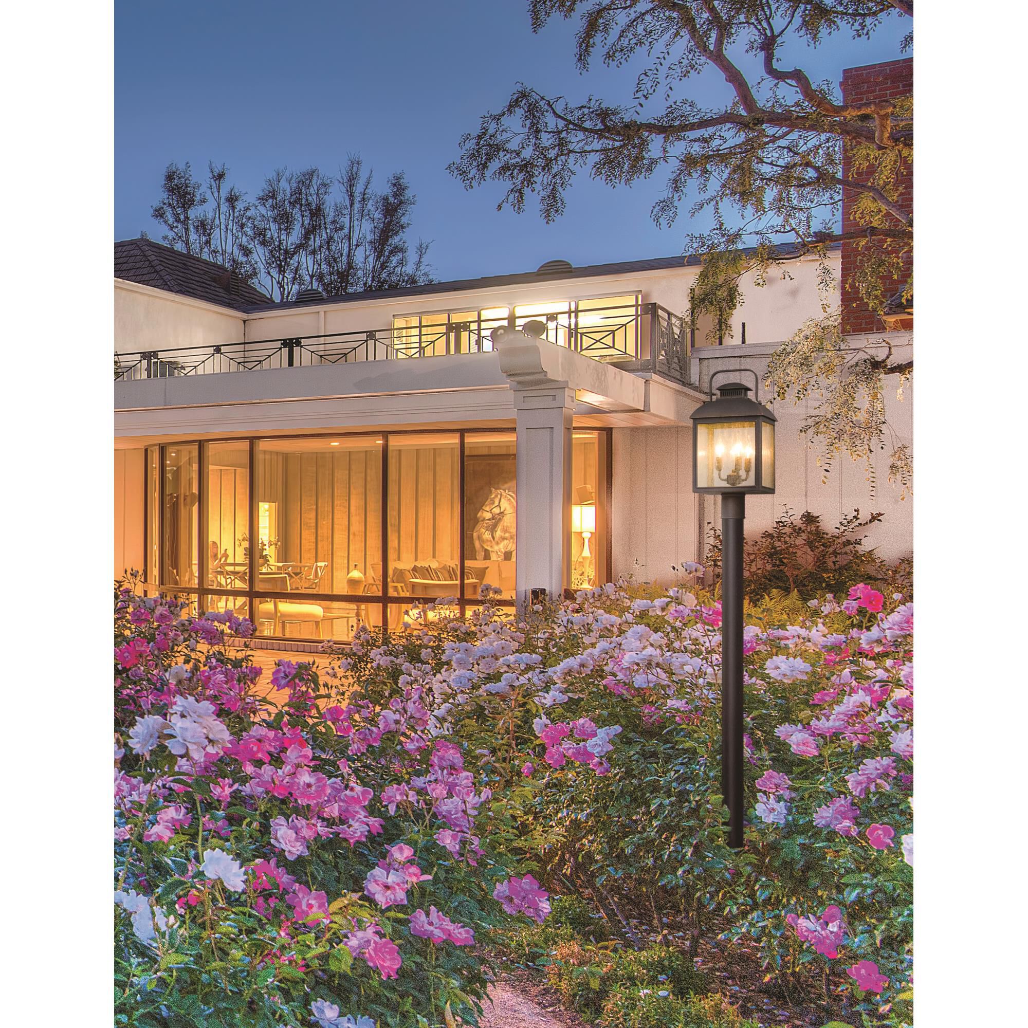 Shown in Vintage Bronze finish and Clear Seeded glass