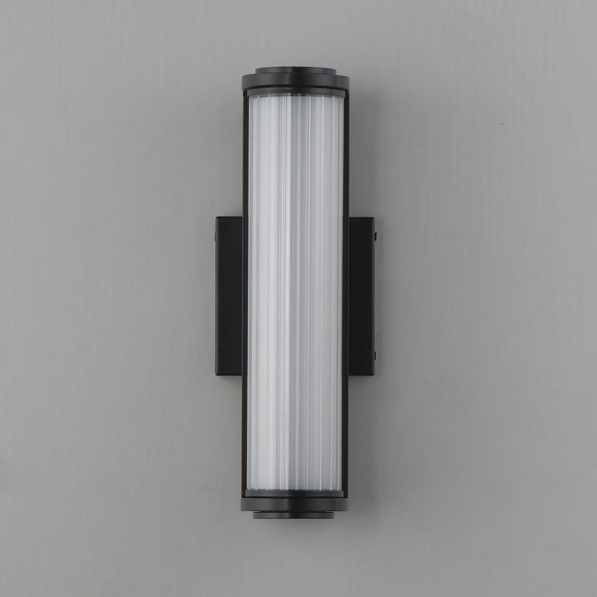 Vetra 13 Inch Outdoor Wall Light,