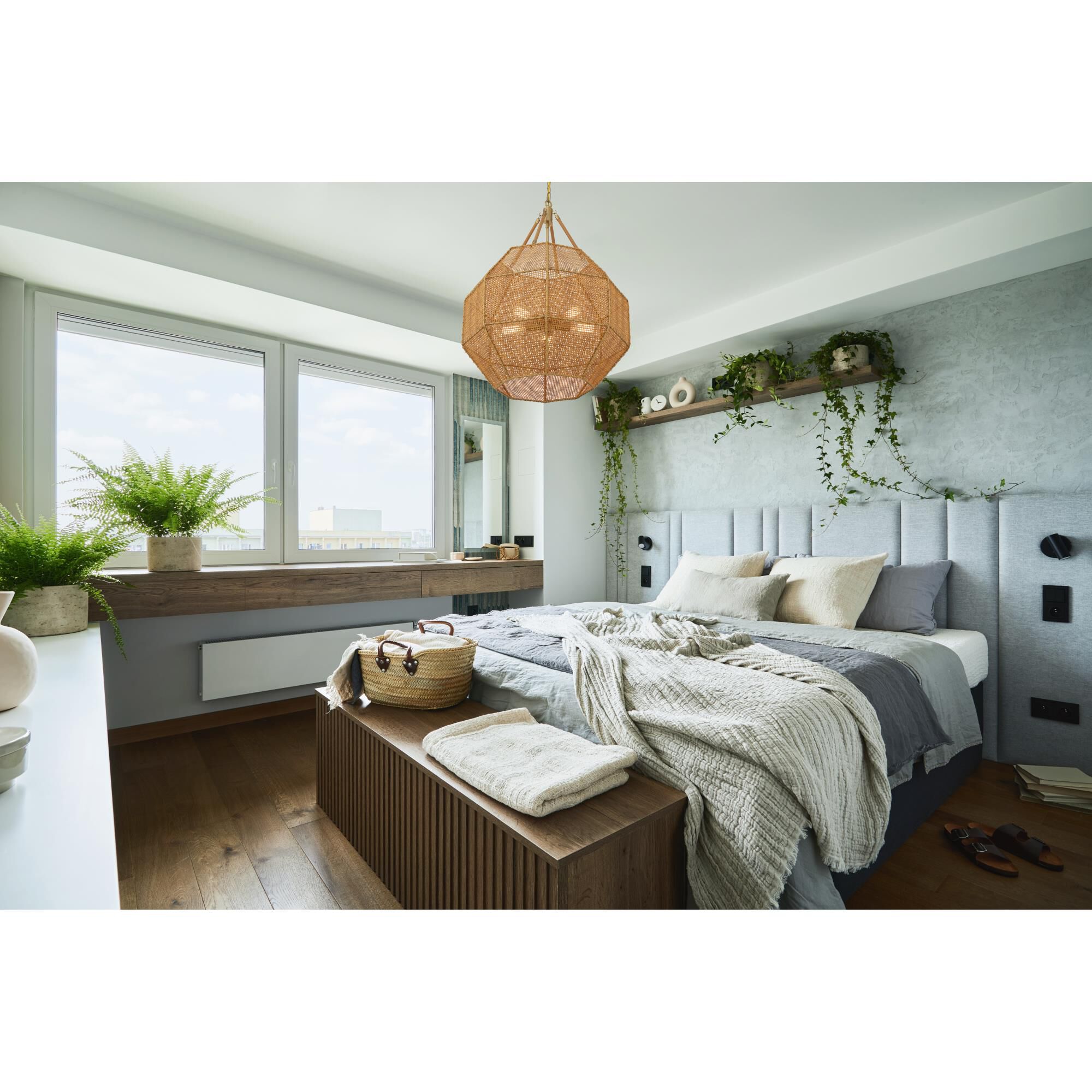 Selby 25 Inch Large Pendant by Savoy House