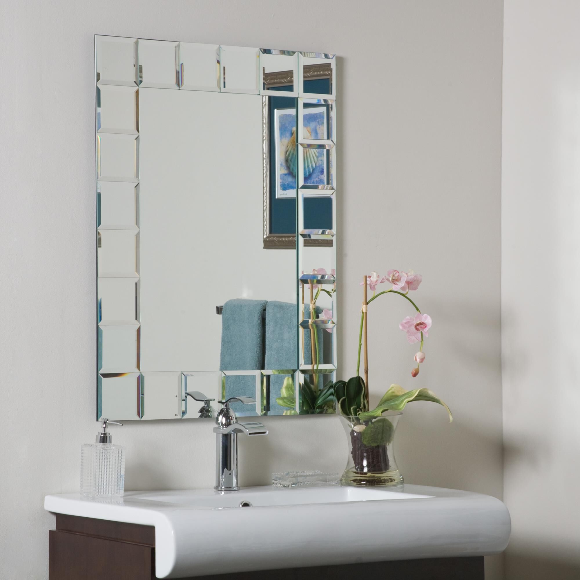 Montreal Bathroom Mirrors by Decor Wonderland