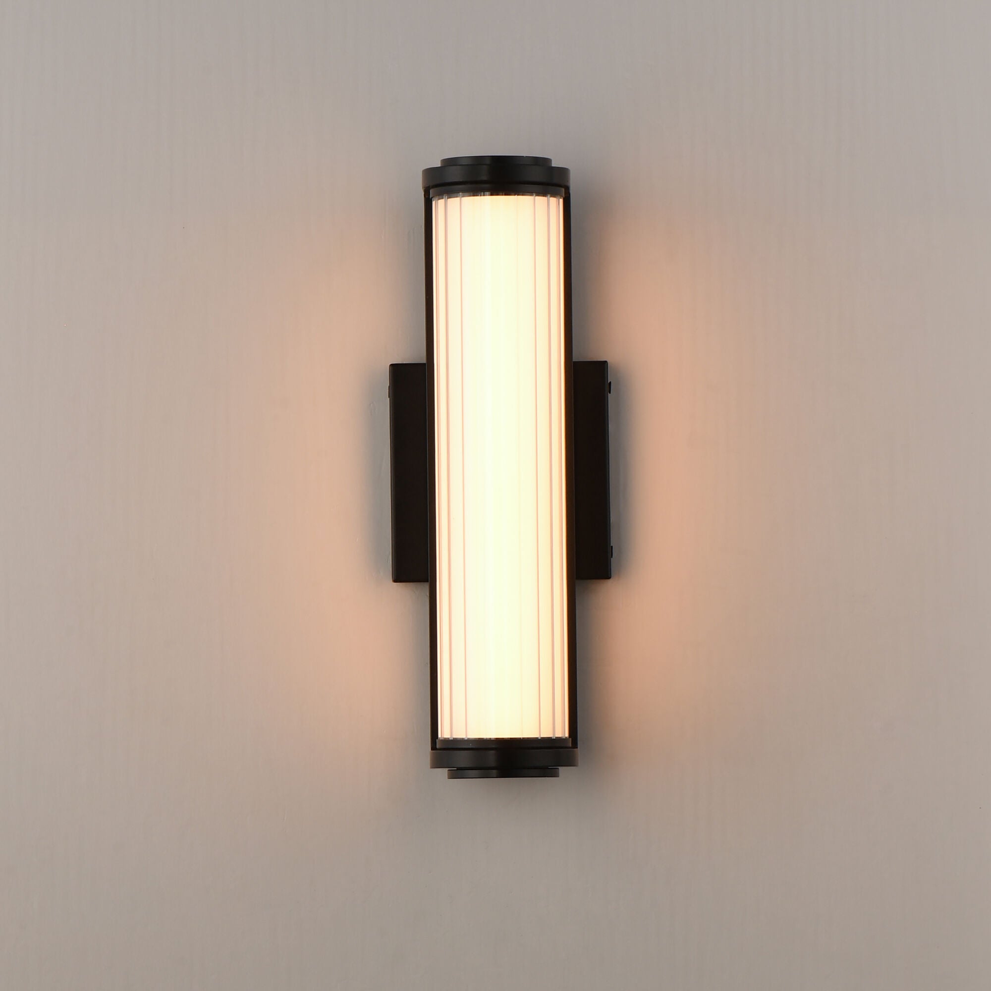 Vetra 13 Inch Outdoor Wall Light,