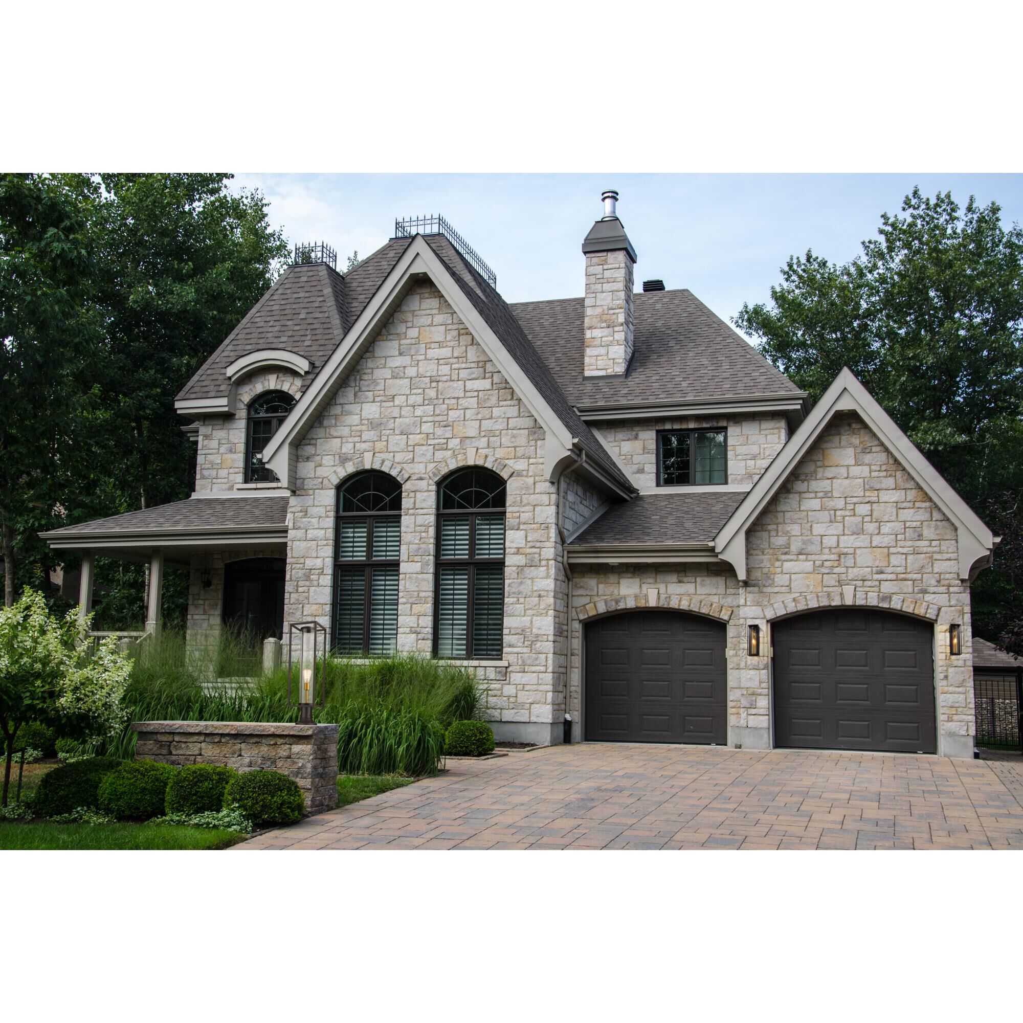 Shown in Deep Bronze + Outdoor Brass finish and Glass shade