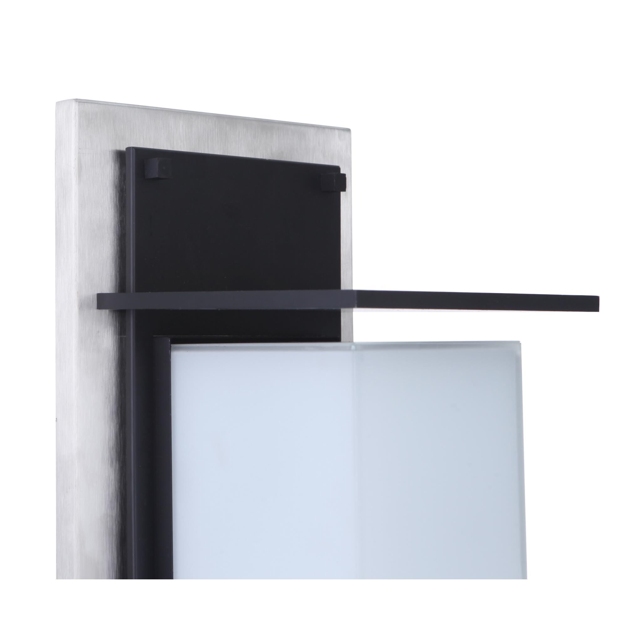 Shown in Stainless Steel and Midnight finish