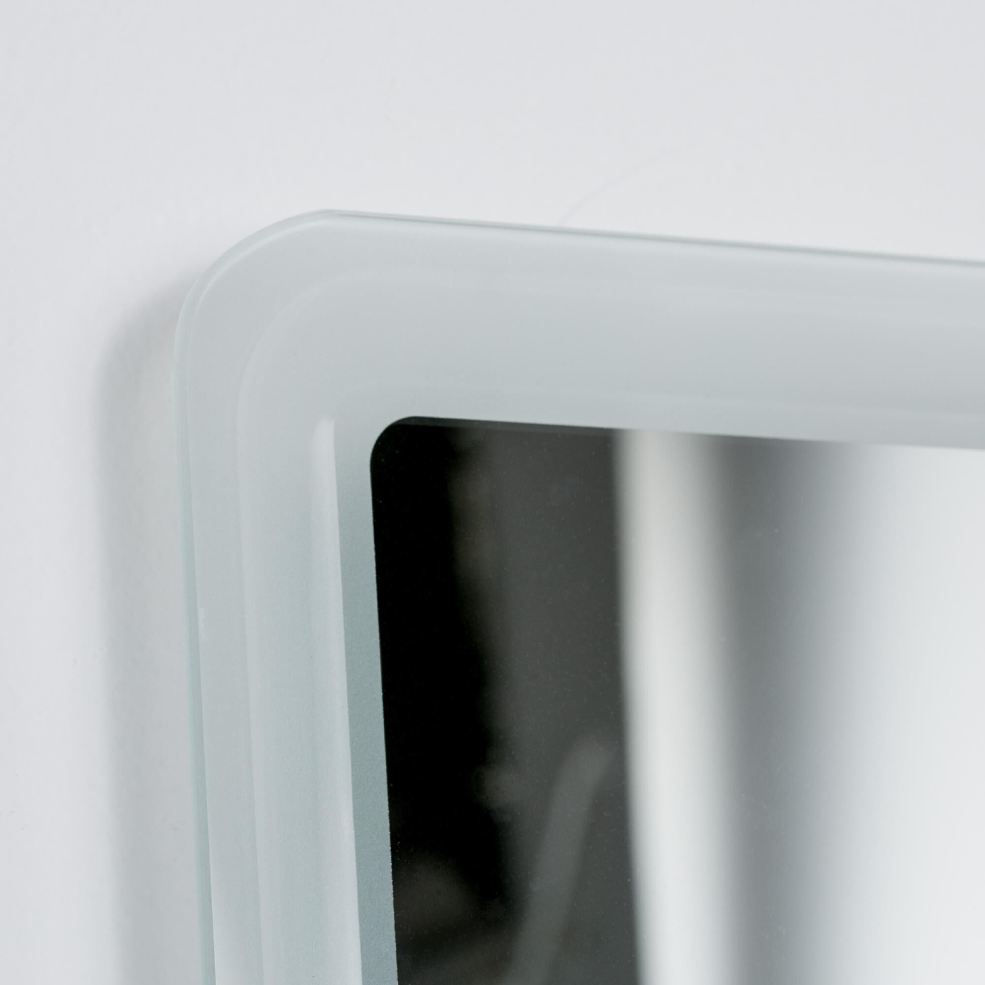 Shown in Mirror finish