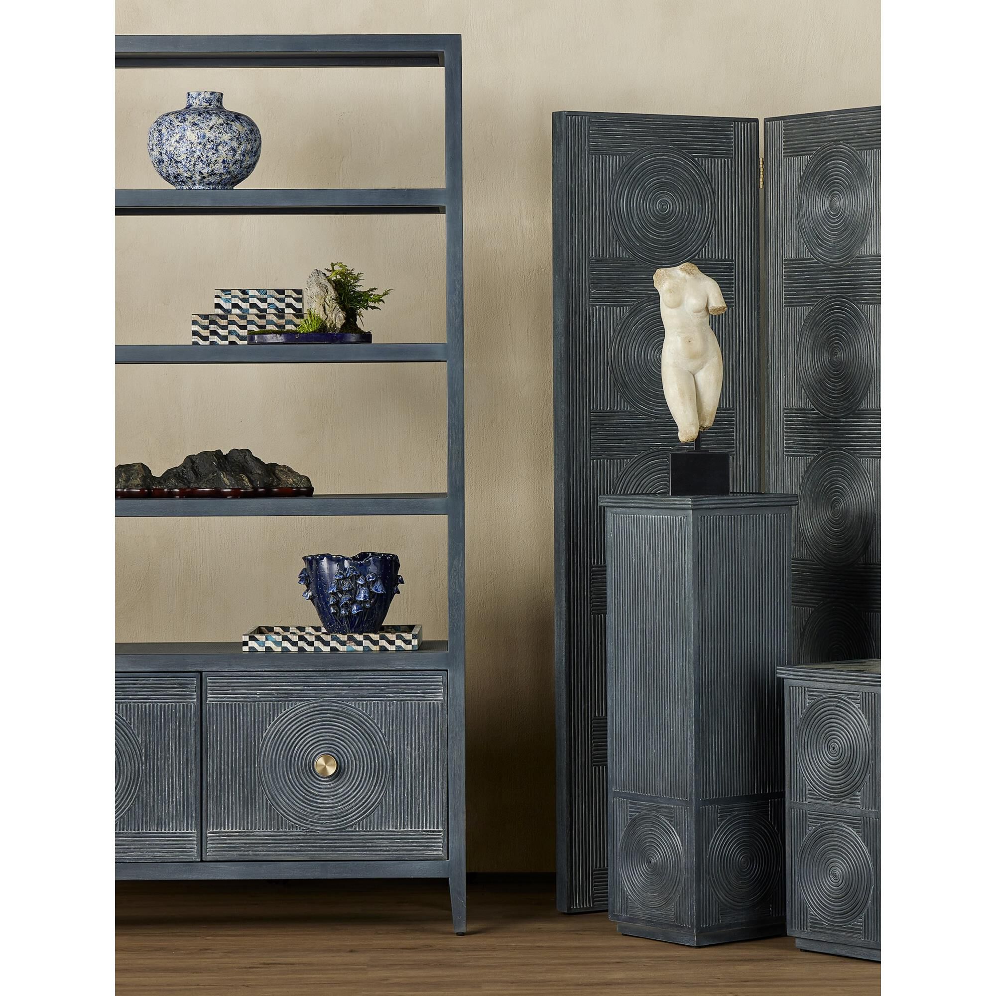 Shown in Blue and Natural finish