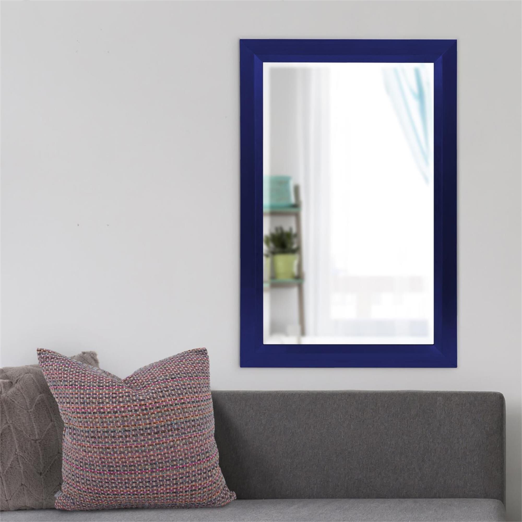 Shown in Glossy finish