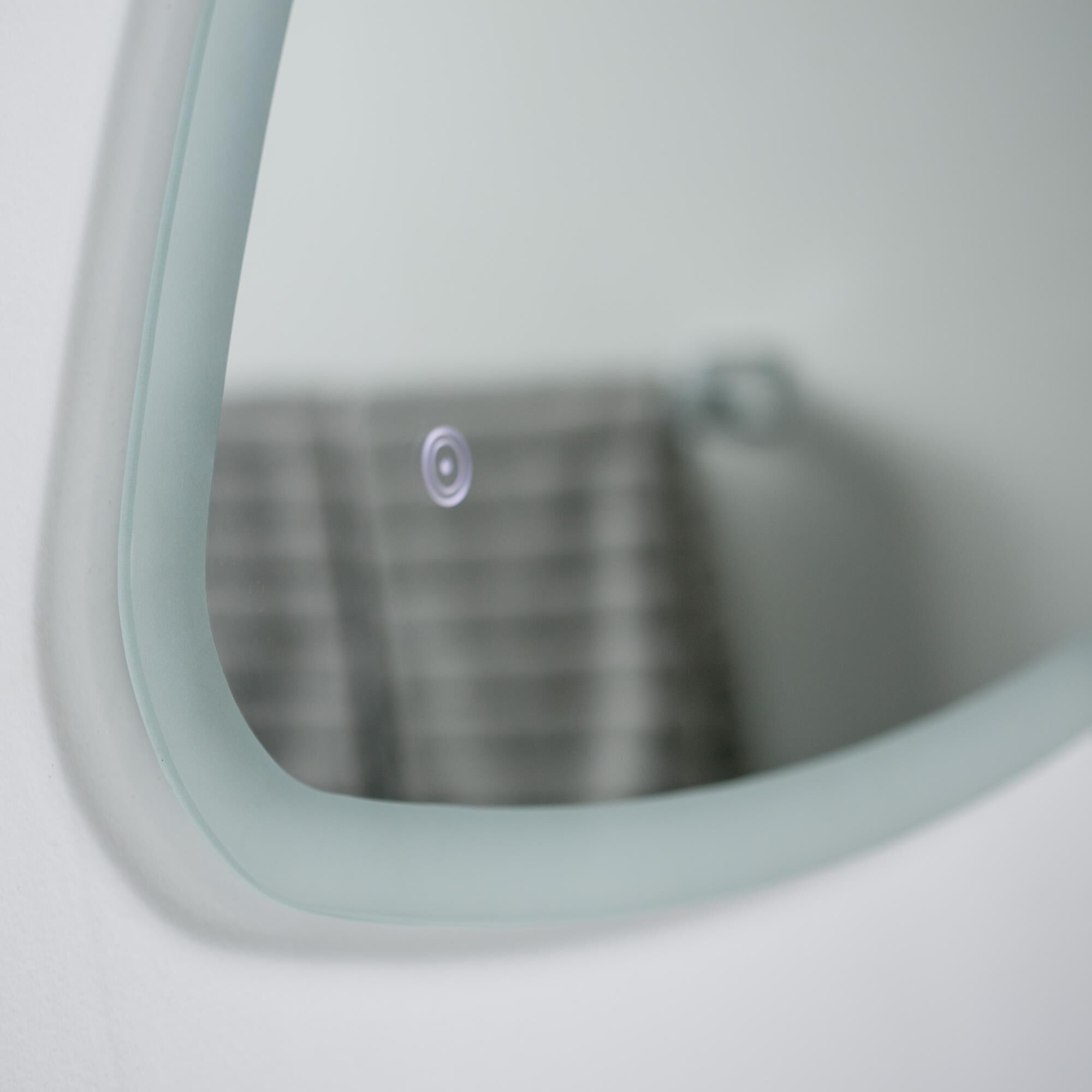 Shown in Mirror finish