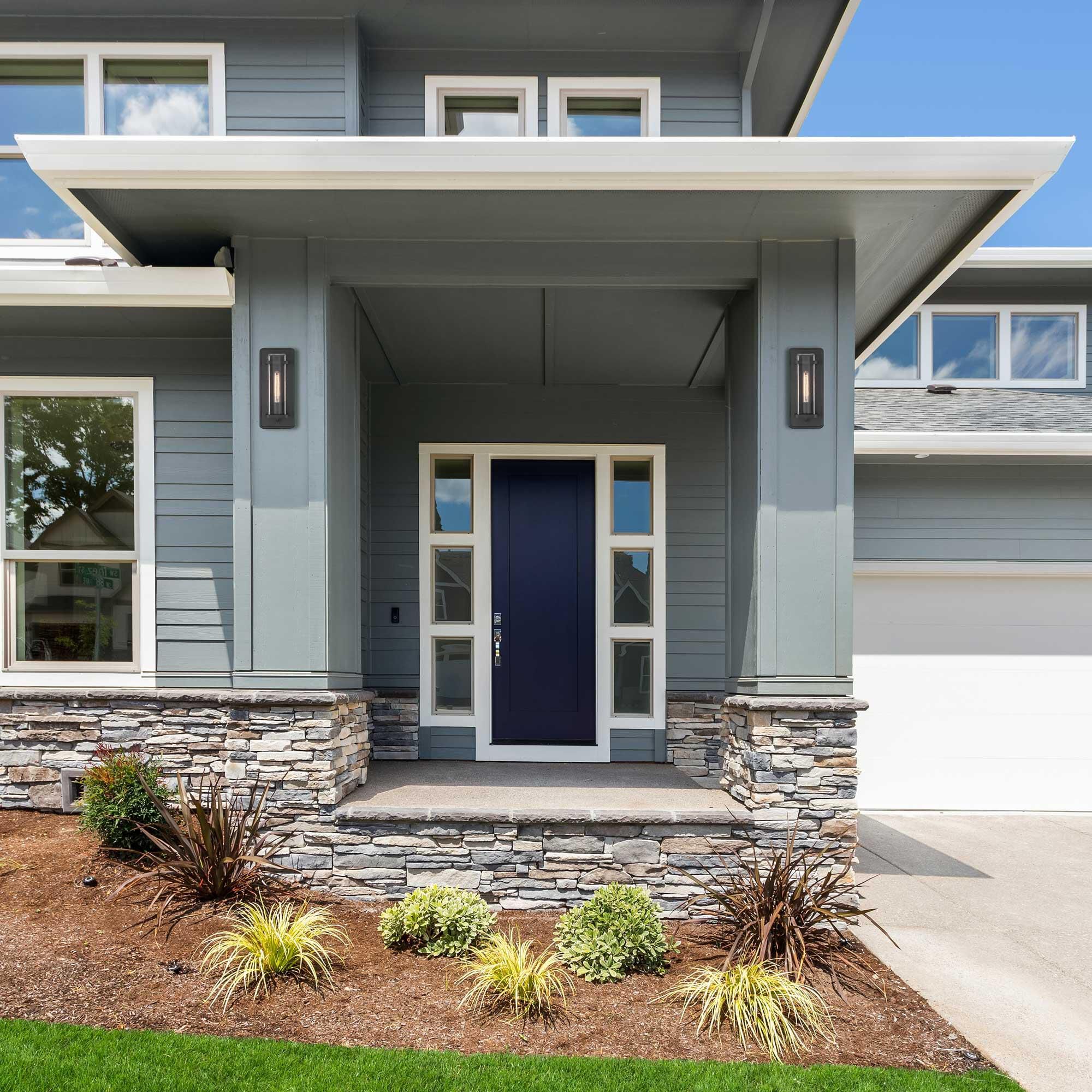 Shown in Black finish and Clear glass