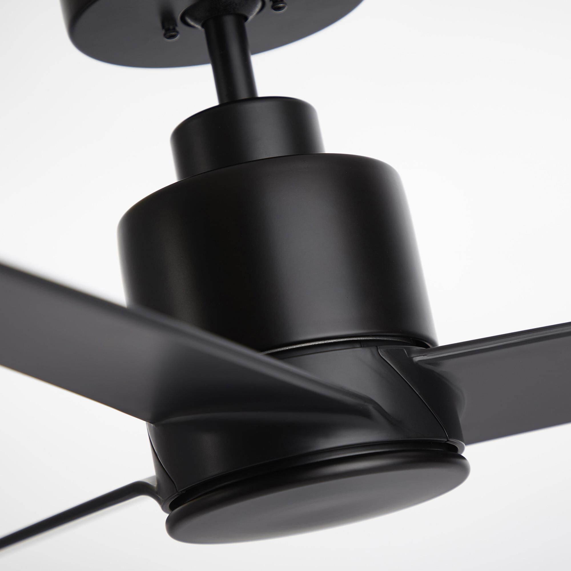 Shown in Barbeque Black finish