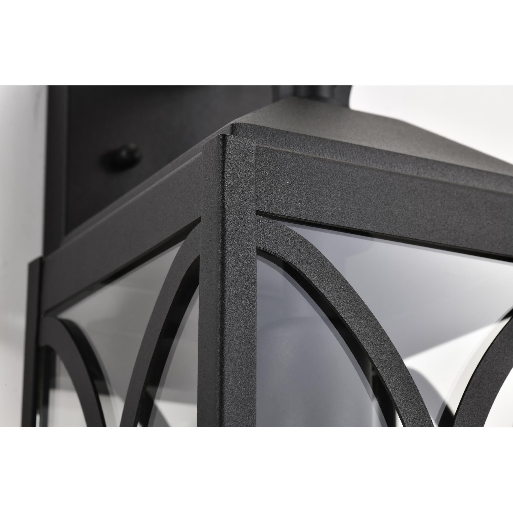 Shown in Matte Black finish and Clear glass