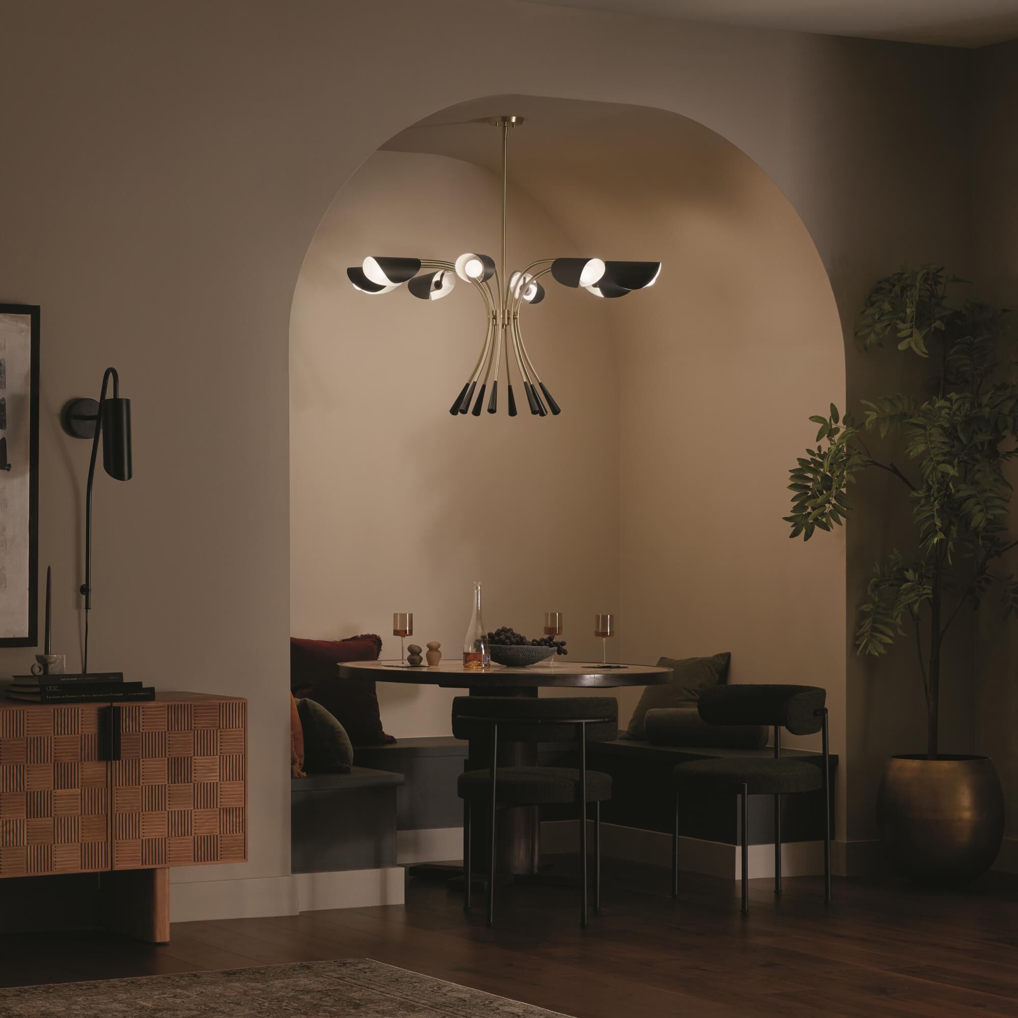 Shown in Champagne Bronze with Black finish and Metal and Unique shade