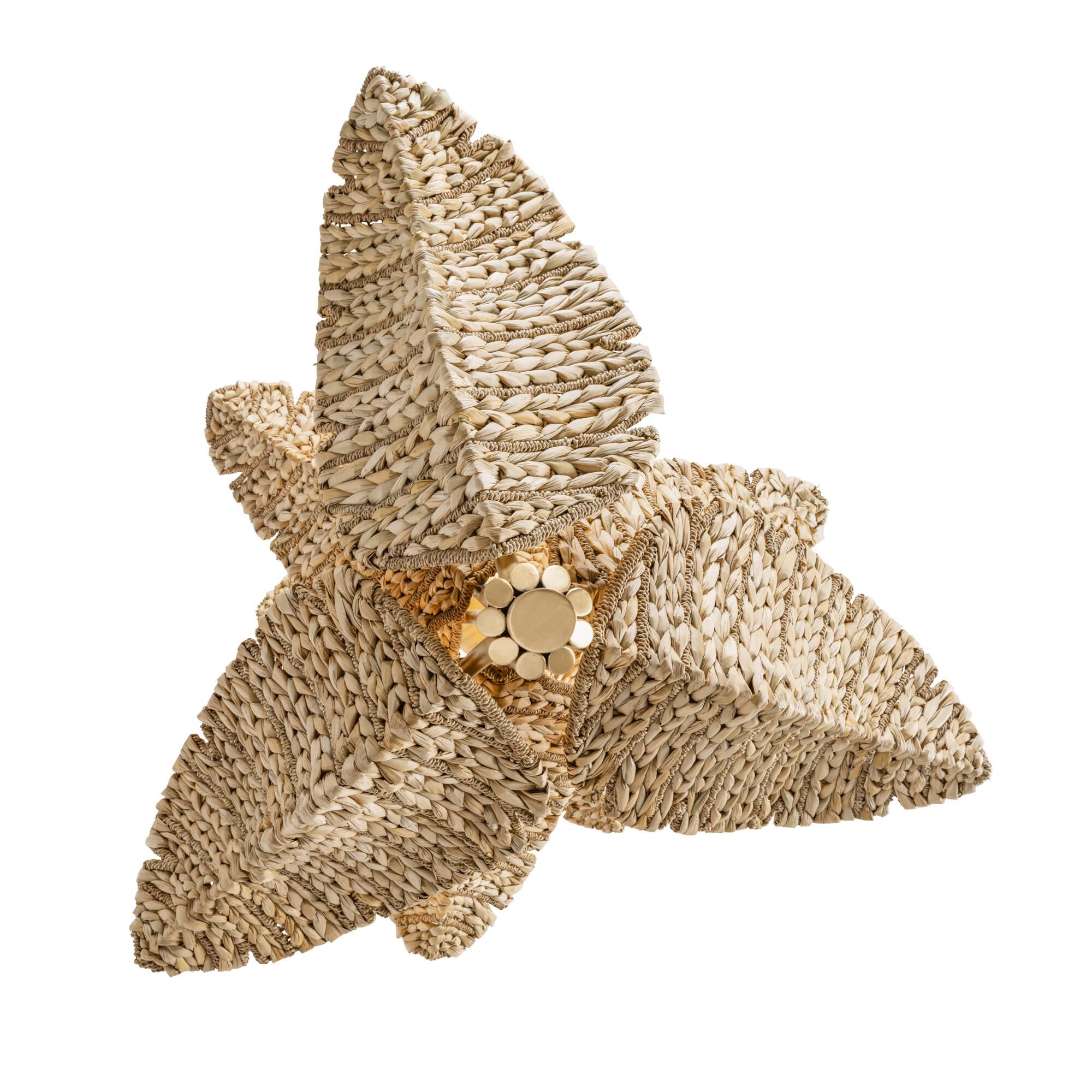 Shown in French Gold/Natural Seagrass finish and Natural Seagrass With Lampakanay Rope shade