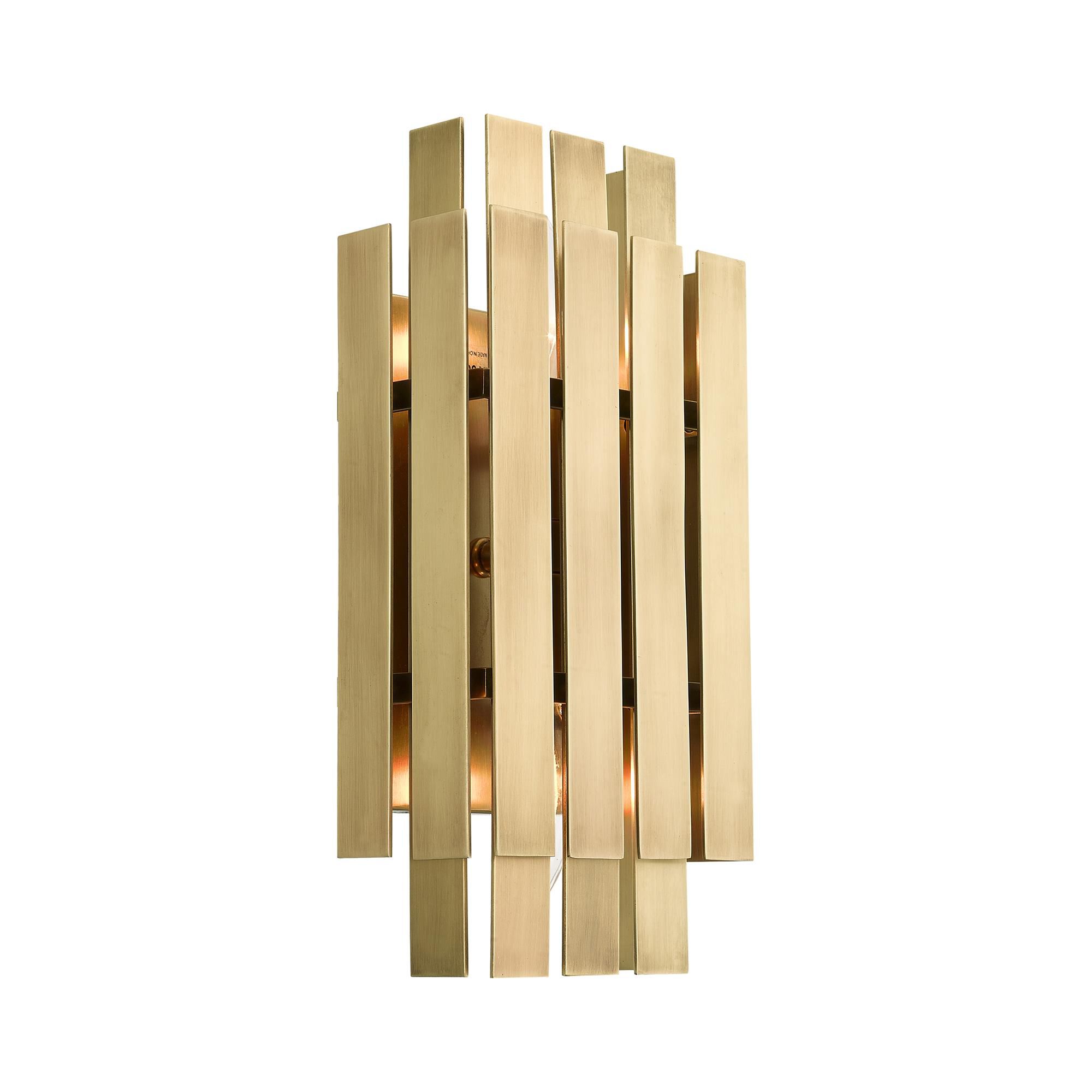 Shown in Natural Brass finish and Natural Brass Metal shade