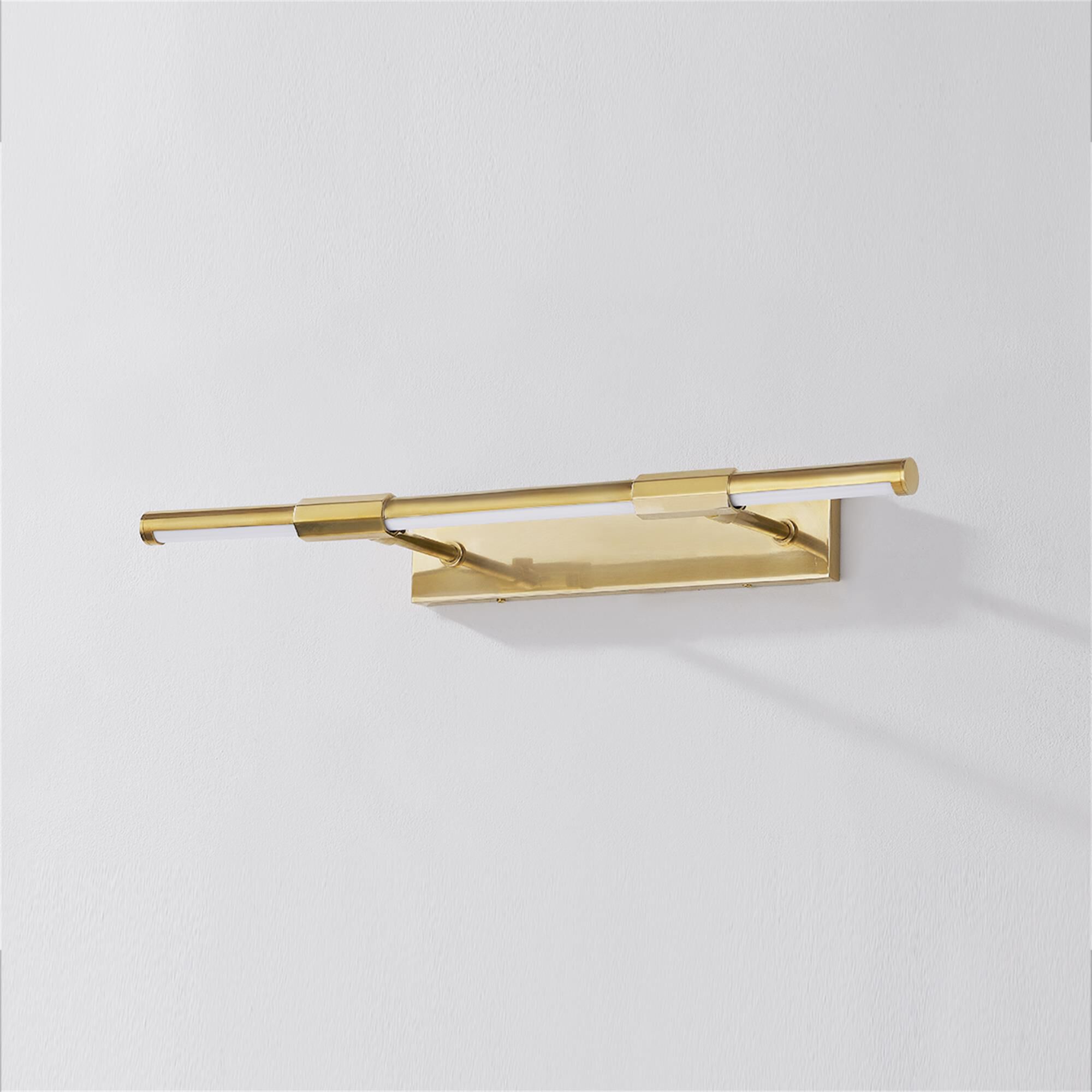 Melbourne 23.75 Inch Picture and Display Light,