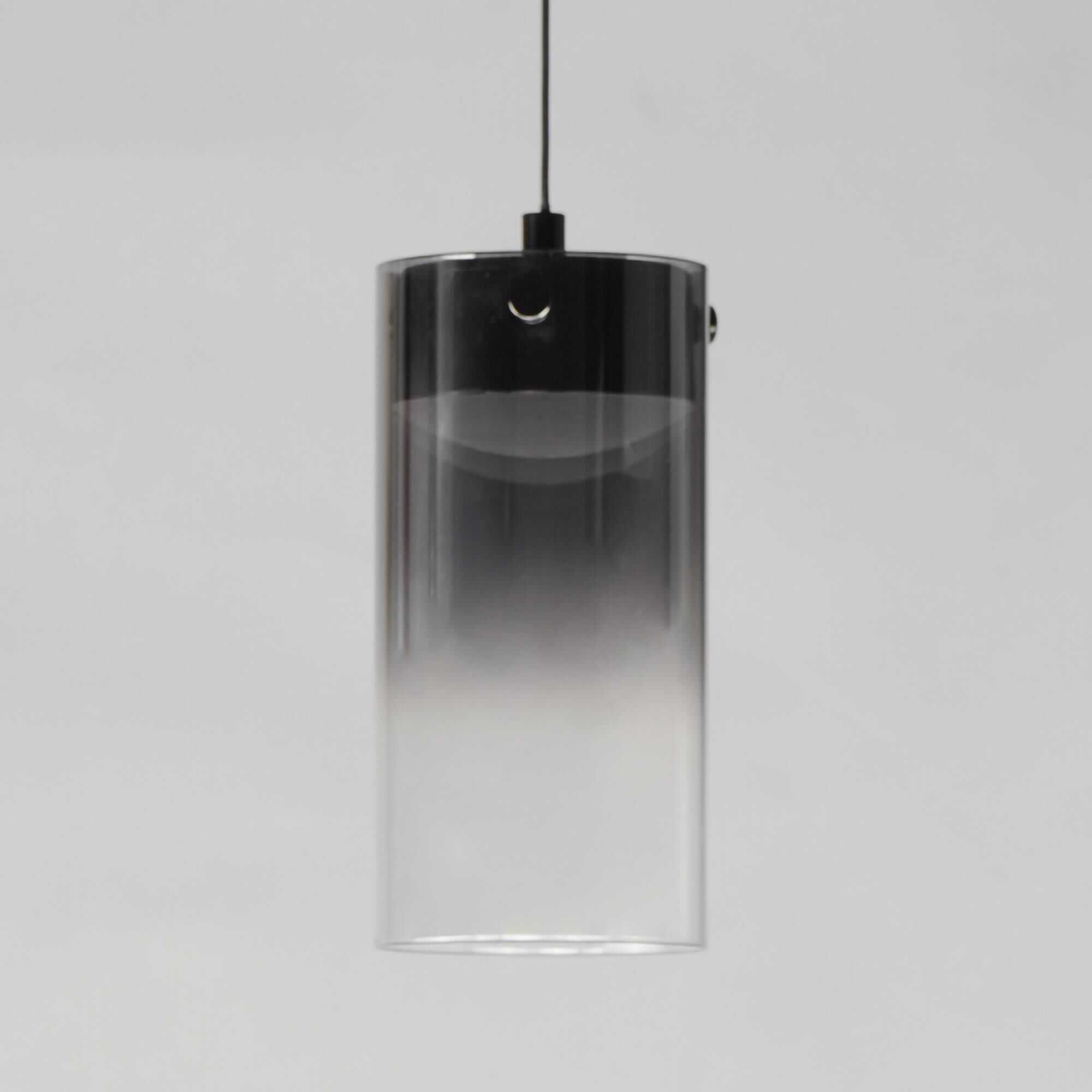 Shown in Gunmetal finish and Graduating Smoke glass