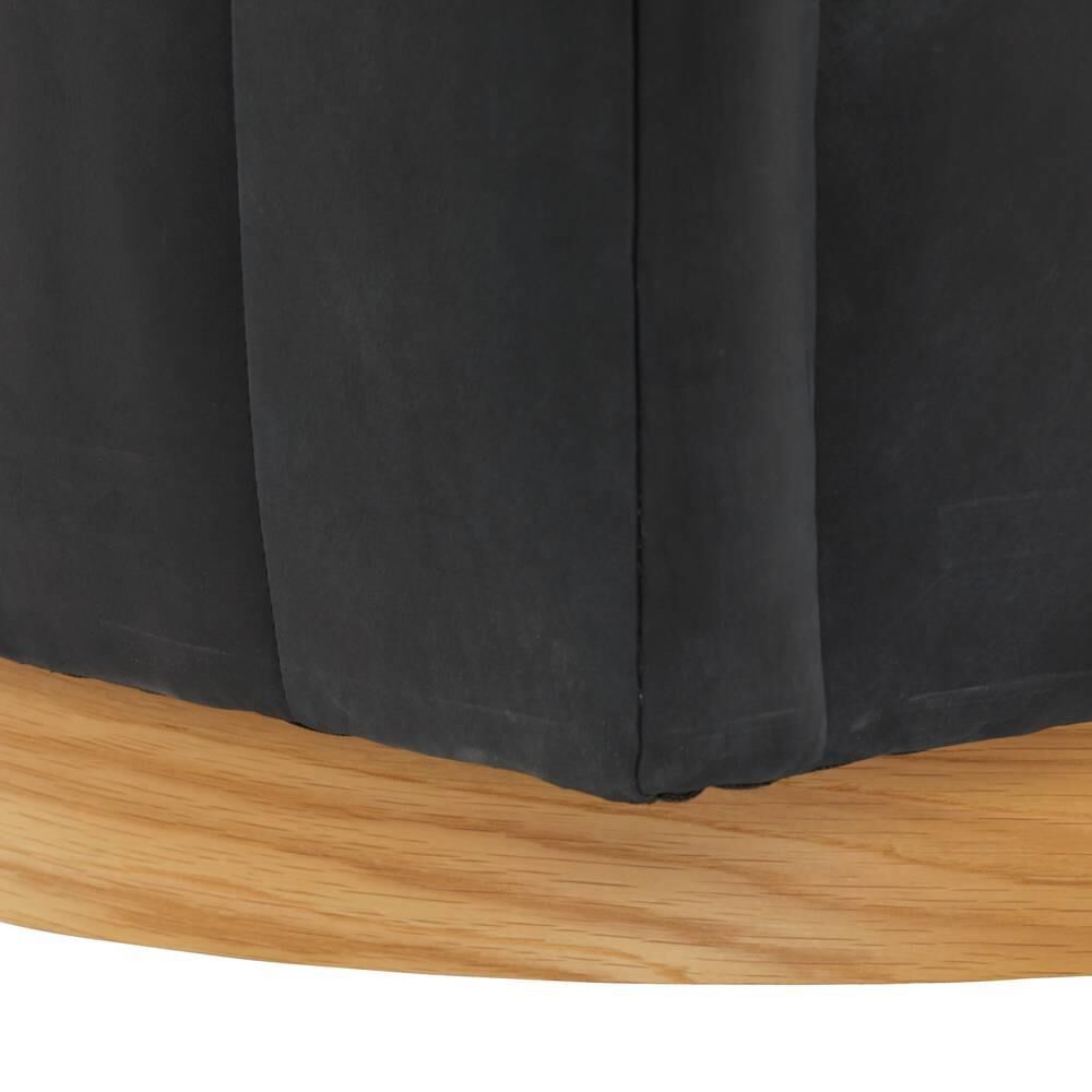 Shown in Noir finish