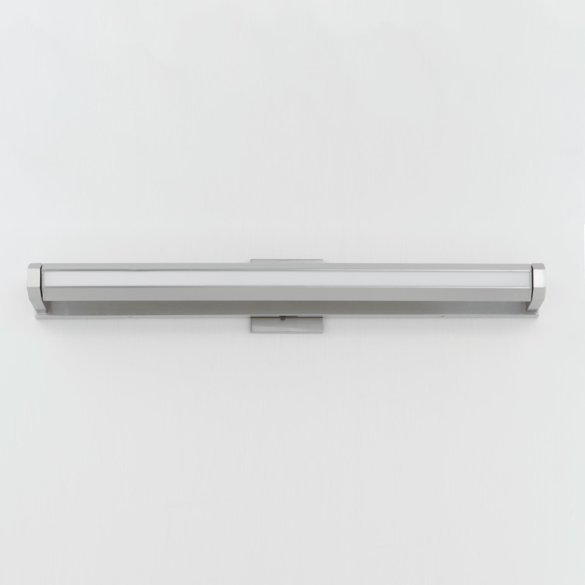 Braque 32 Inch Picture and Display Light by ET2 Lighting