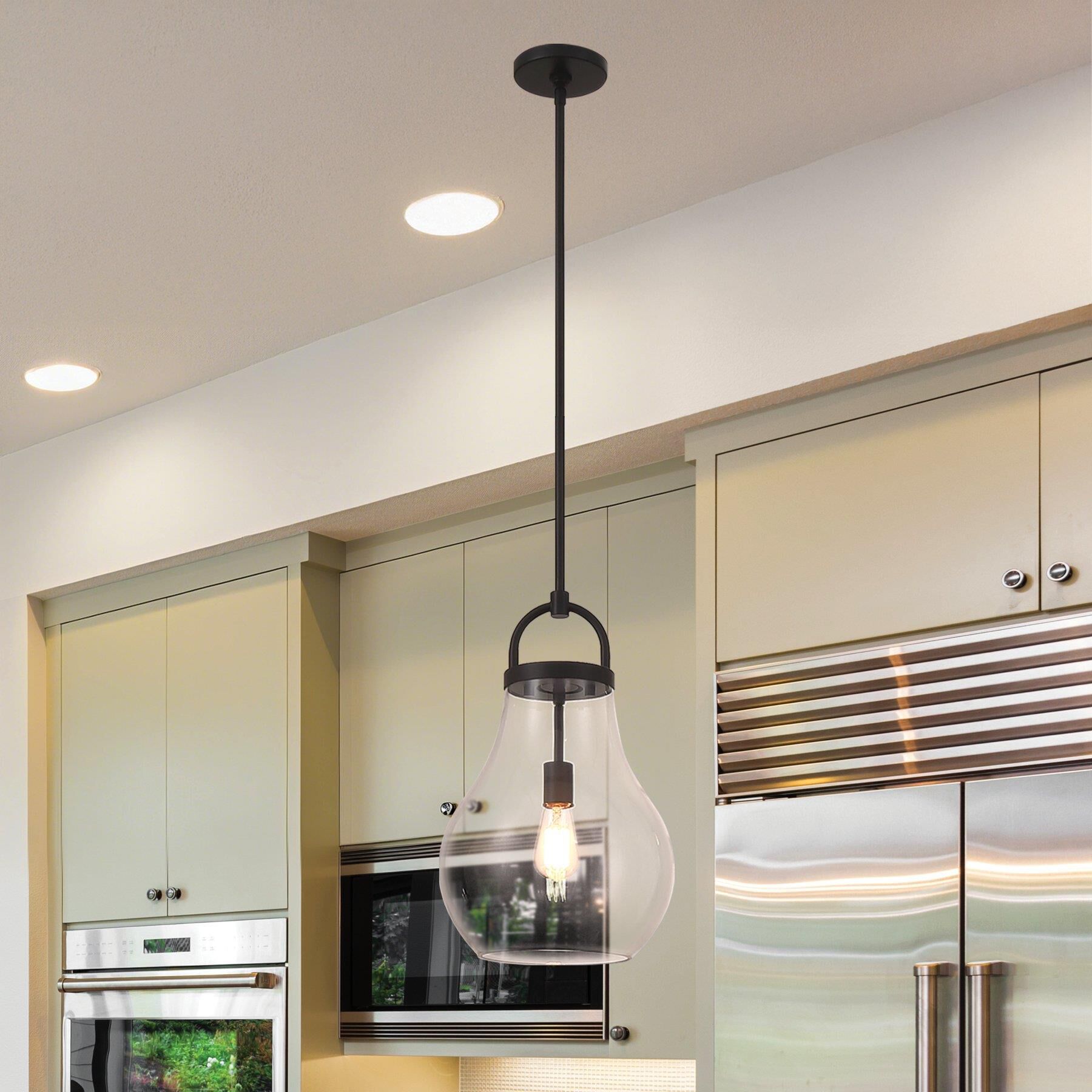 Shown in Matte Black finish and Clear glass