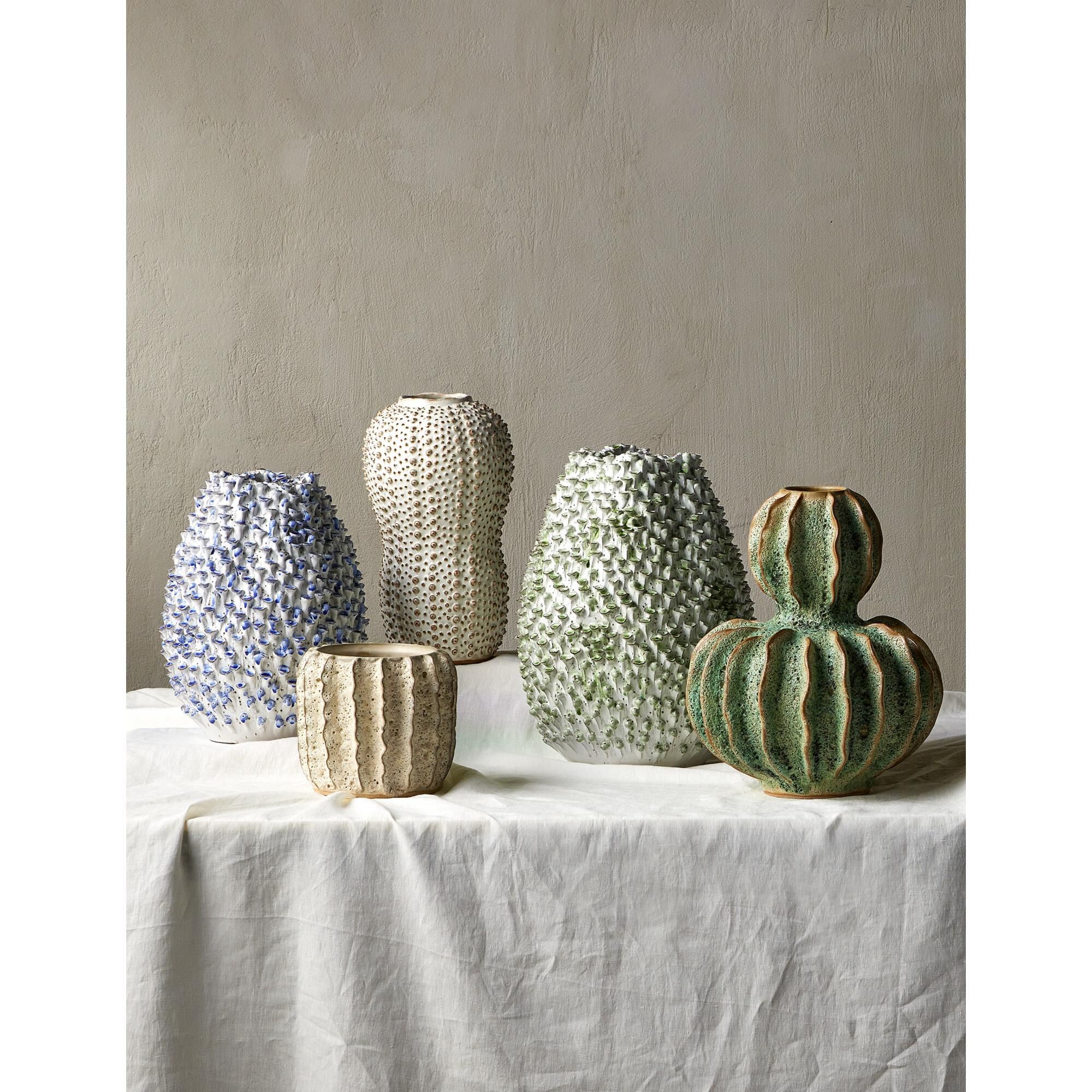 Shown in Blue-White finish