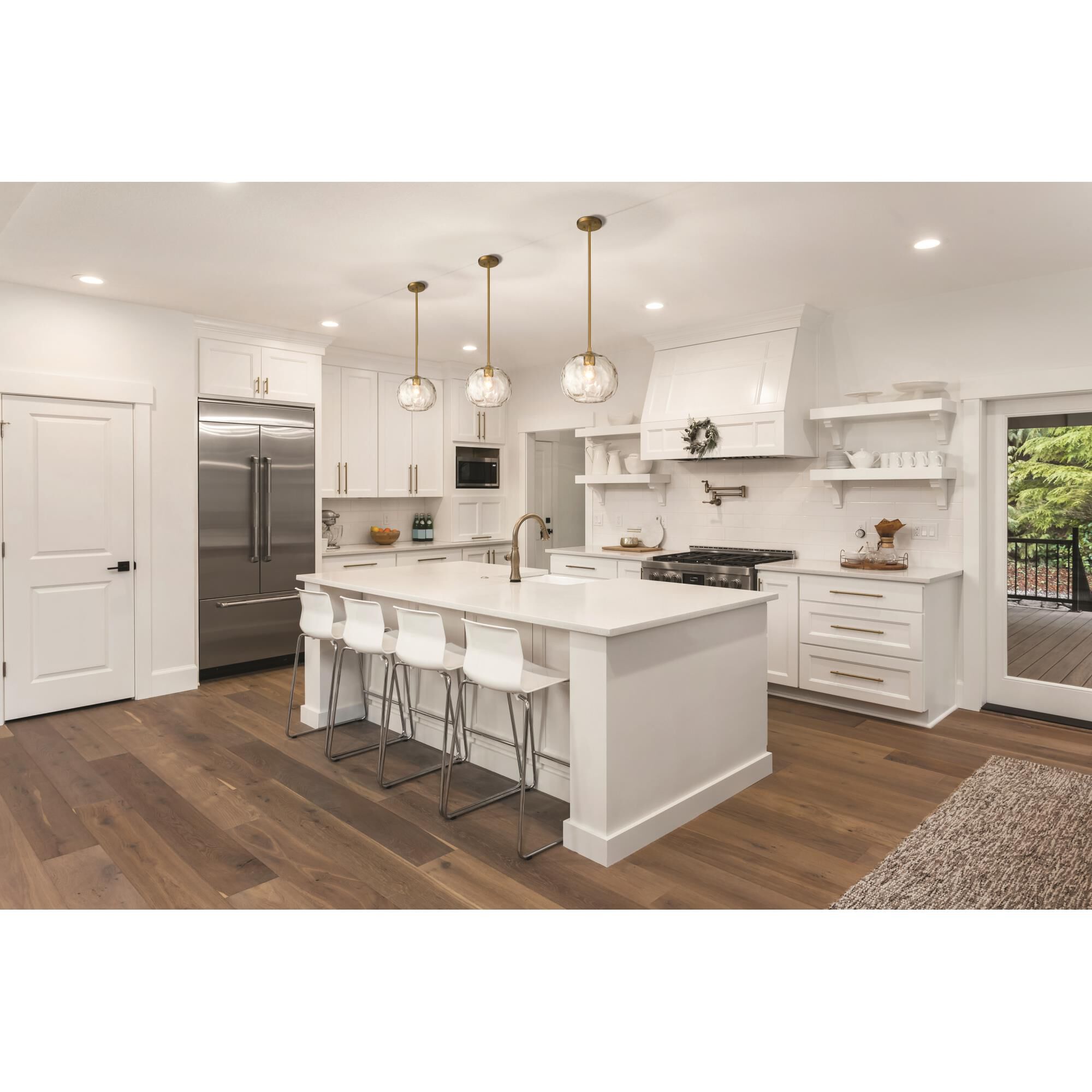 Shown in Olde Brass finish and Glass shade