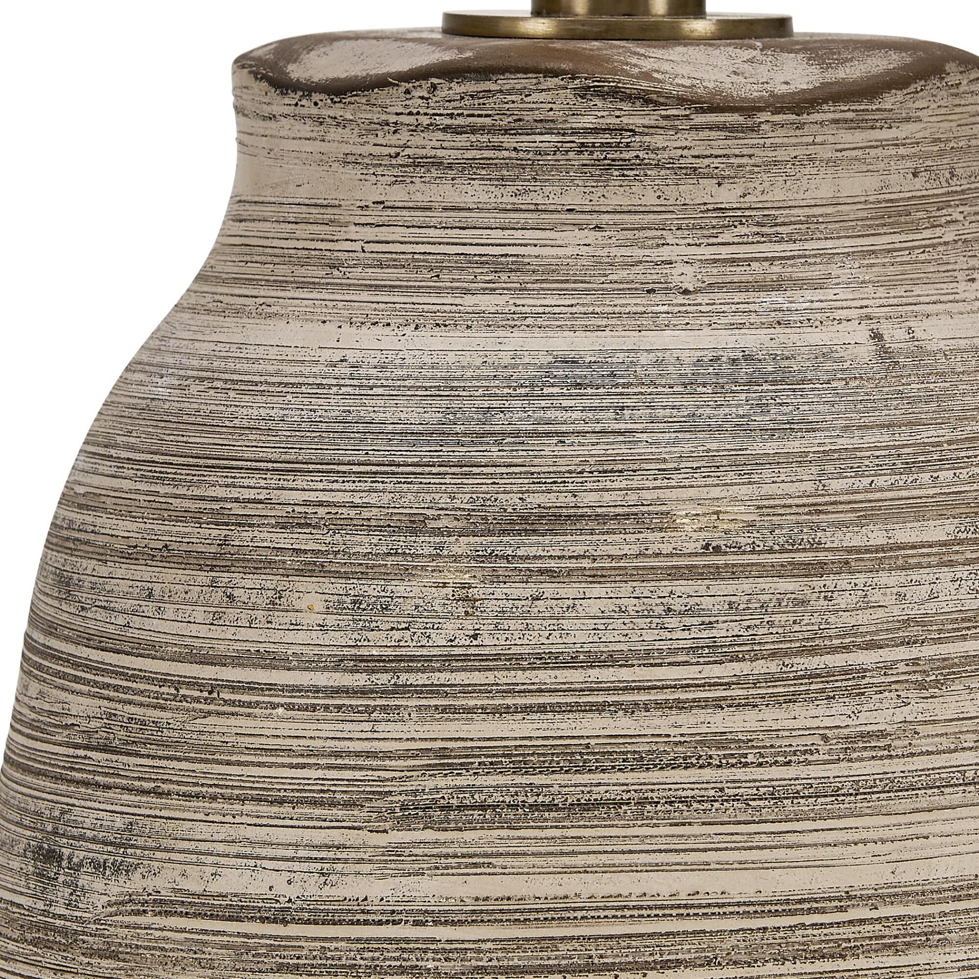 Shown in Brown finish and Round with Liner shade