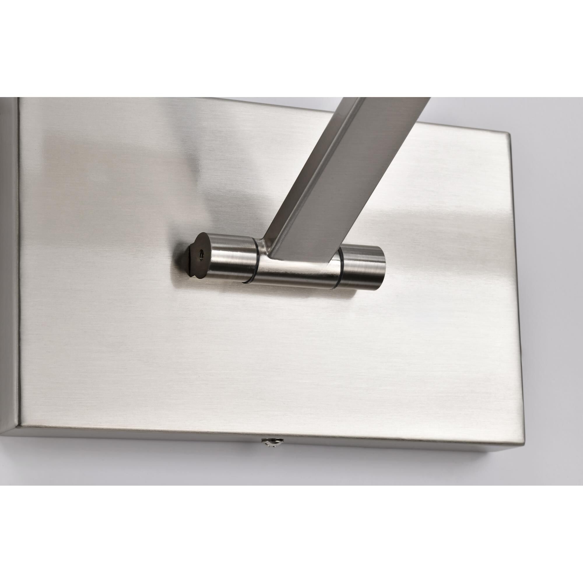 Hazel 36 Inch Picture and Display Light by Nuvo Lighting