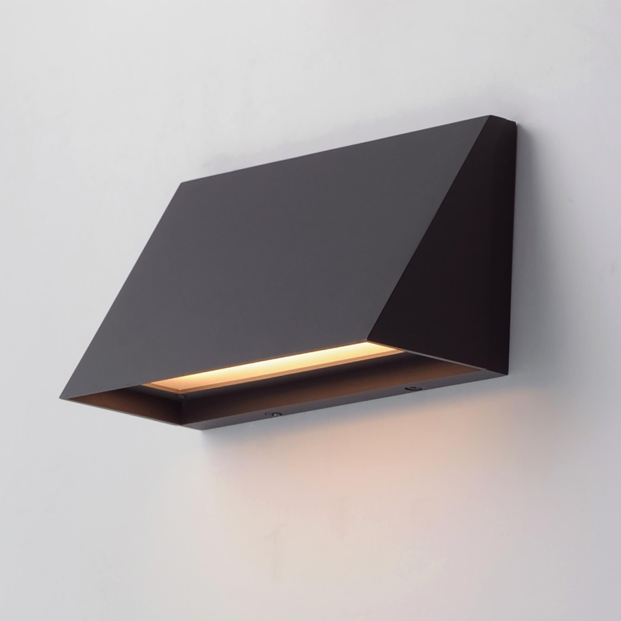 Pathfinder 5 Inch Outdoor Wall Light by Maxim Lighting