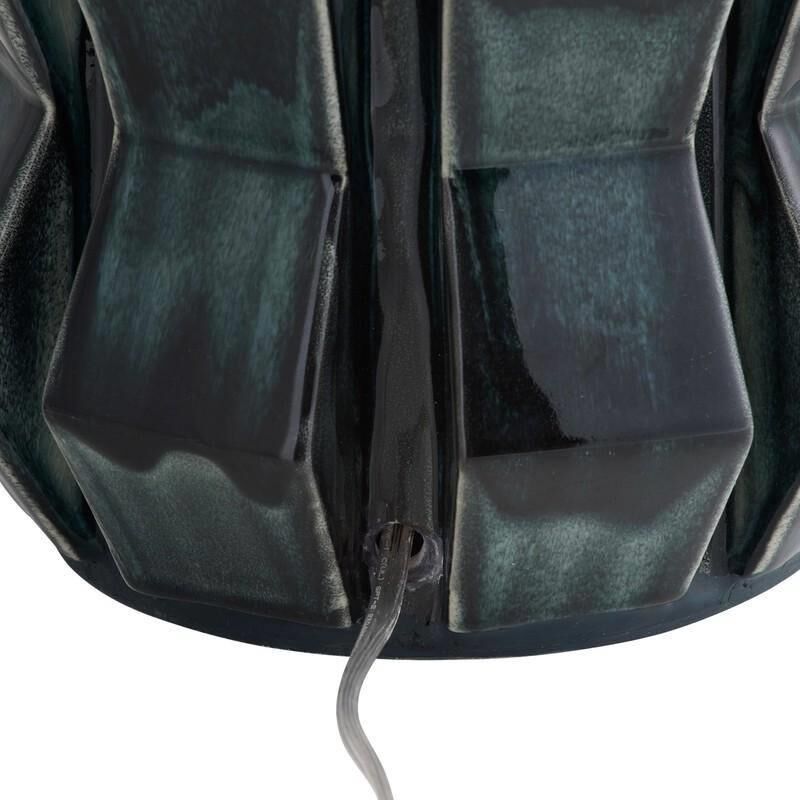 Shown in Ocean Reactive finish