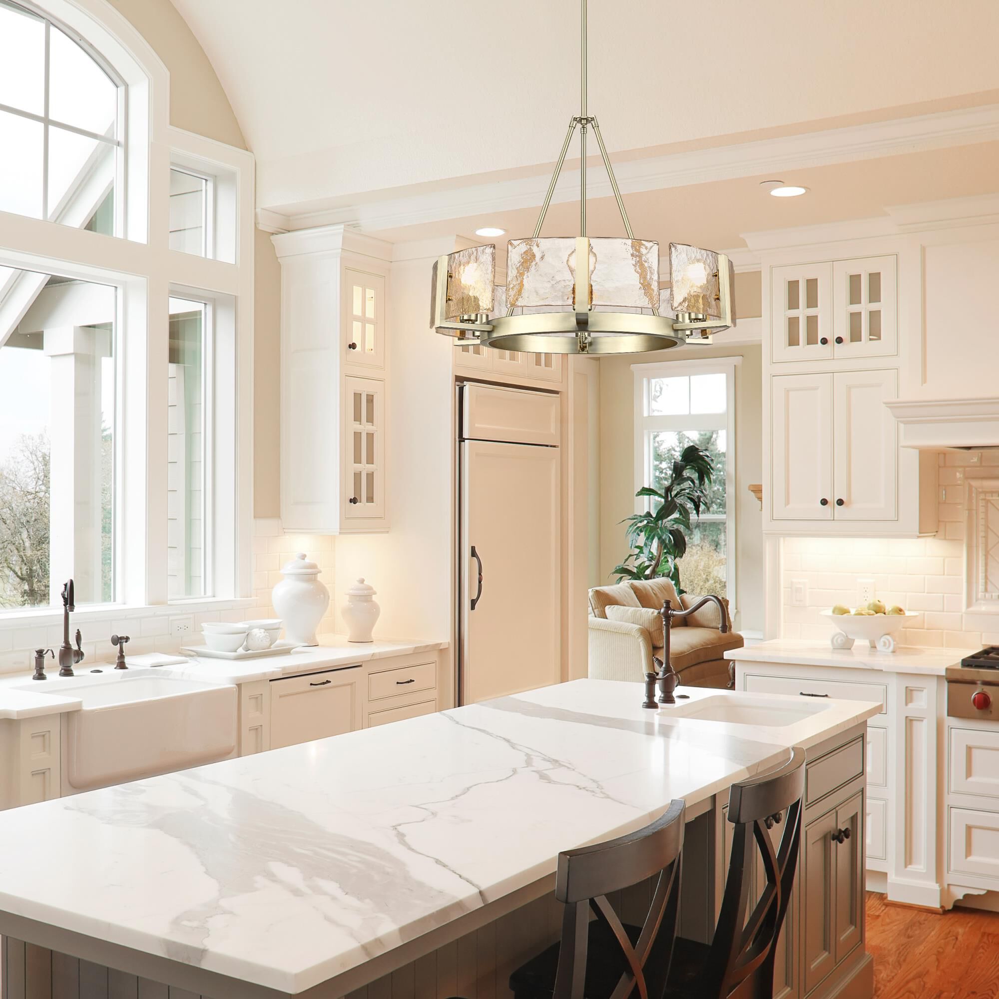 Shown in Brushed Champagne Bronze finish and Hammered Water glass