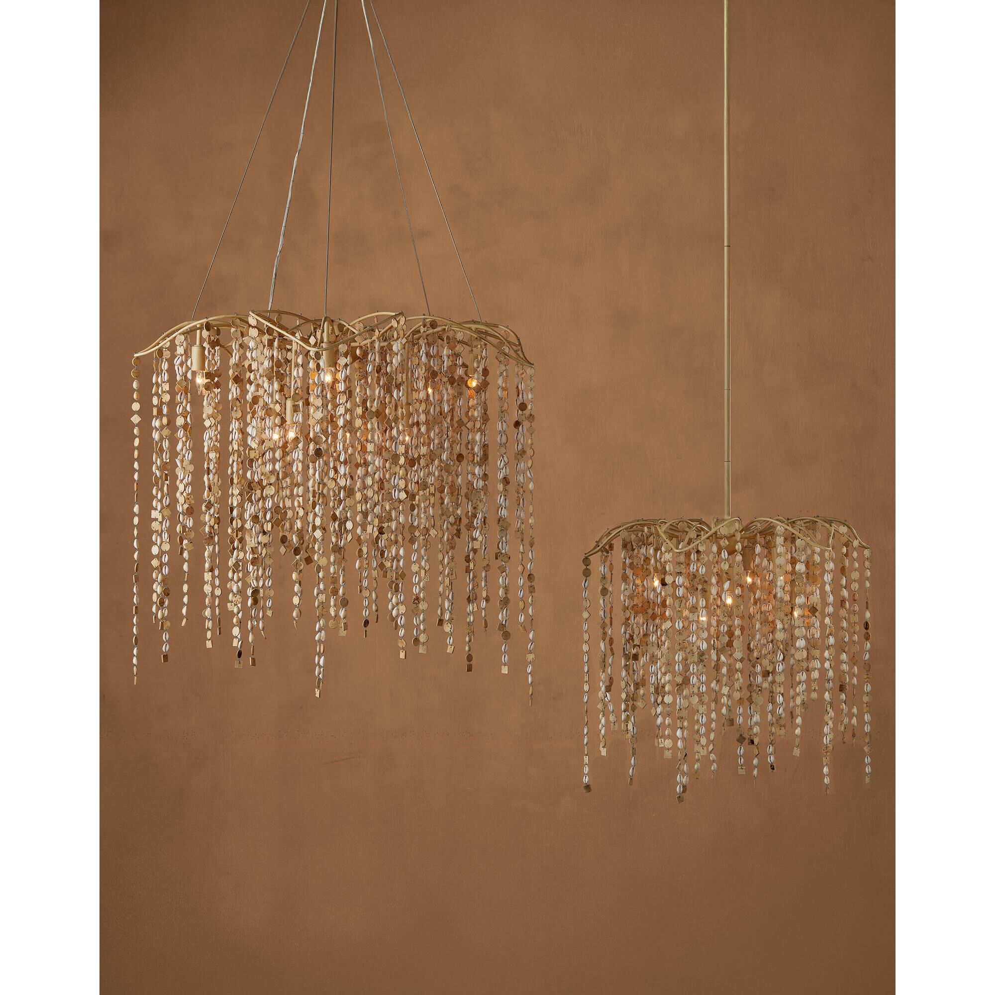 Shown in Natural and Coco Cream finish