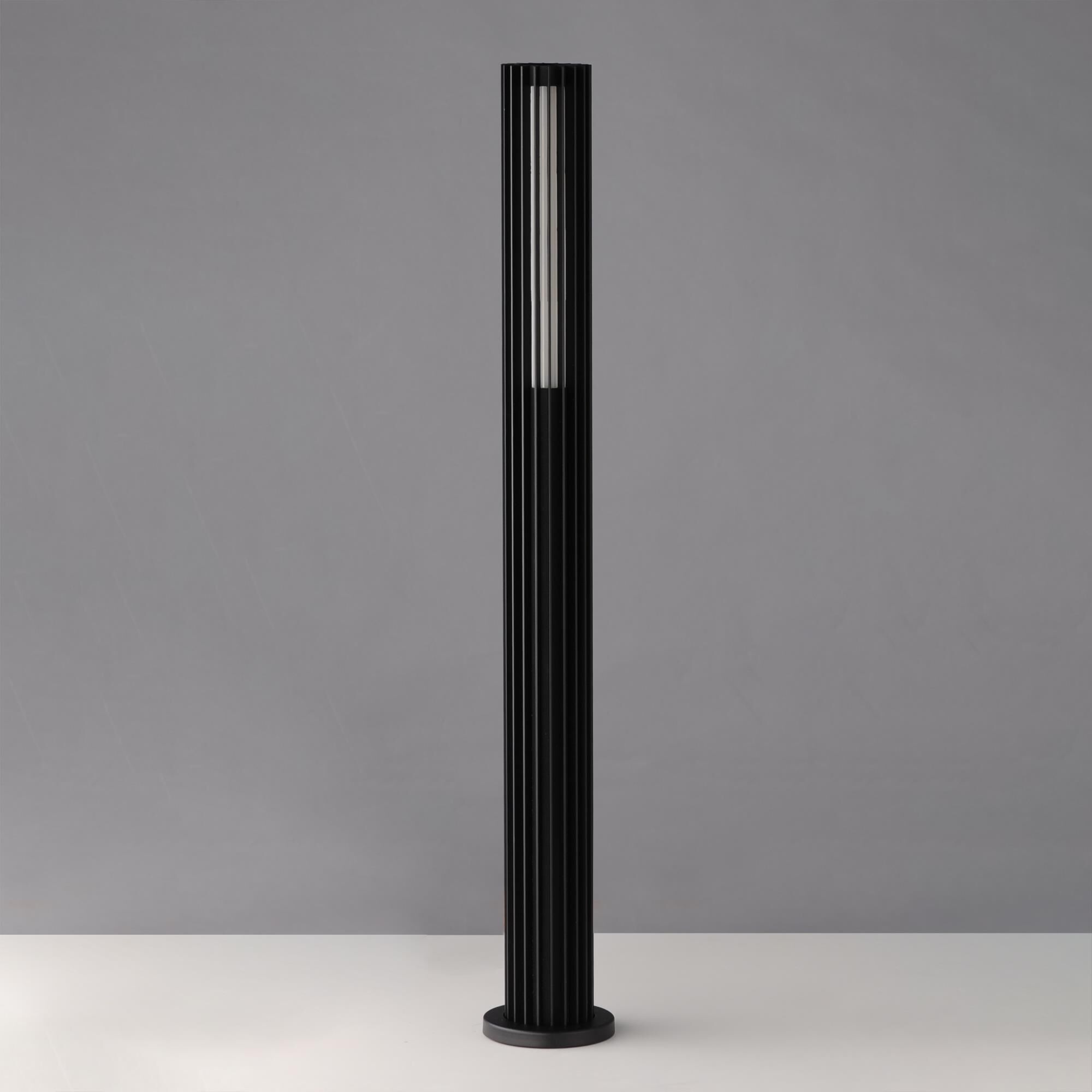 Citadel 36 Inch Decorative Pathway Light by ET2 Lighting