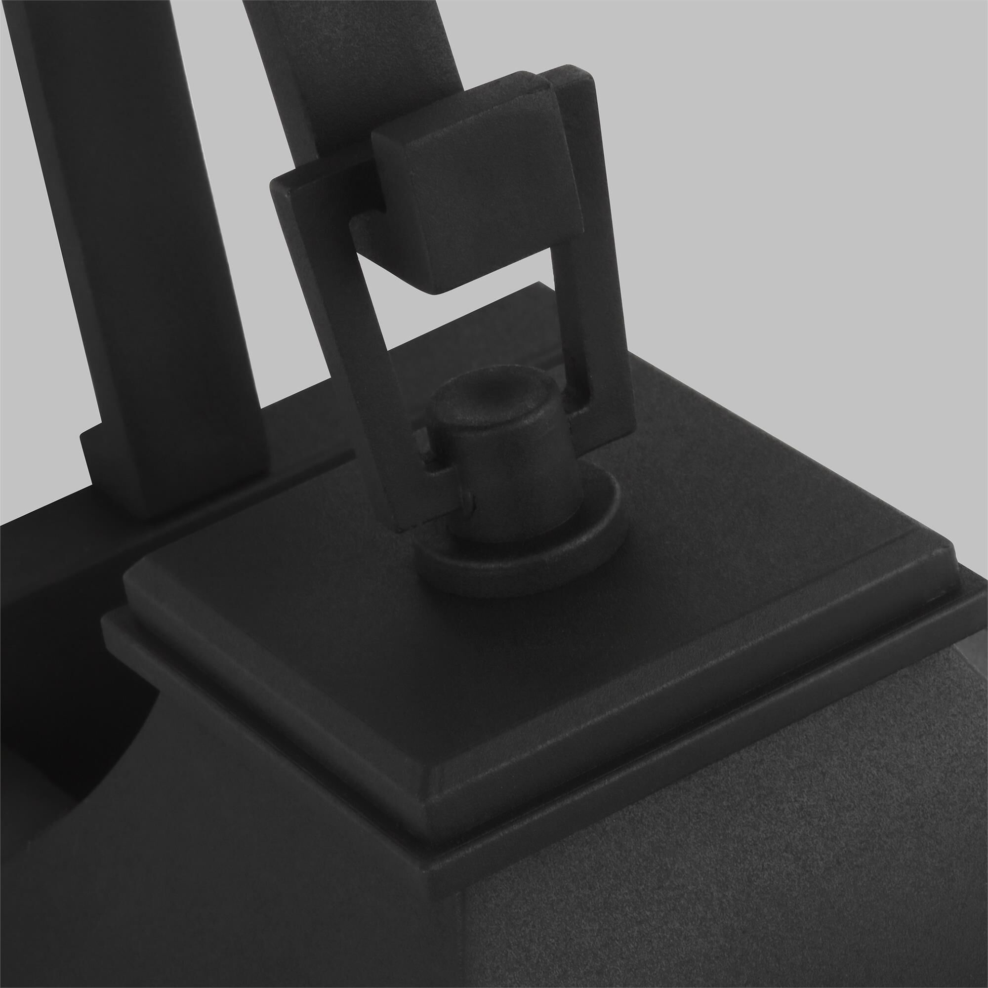 Shown in Textured Black finish and Clear Panels glass