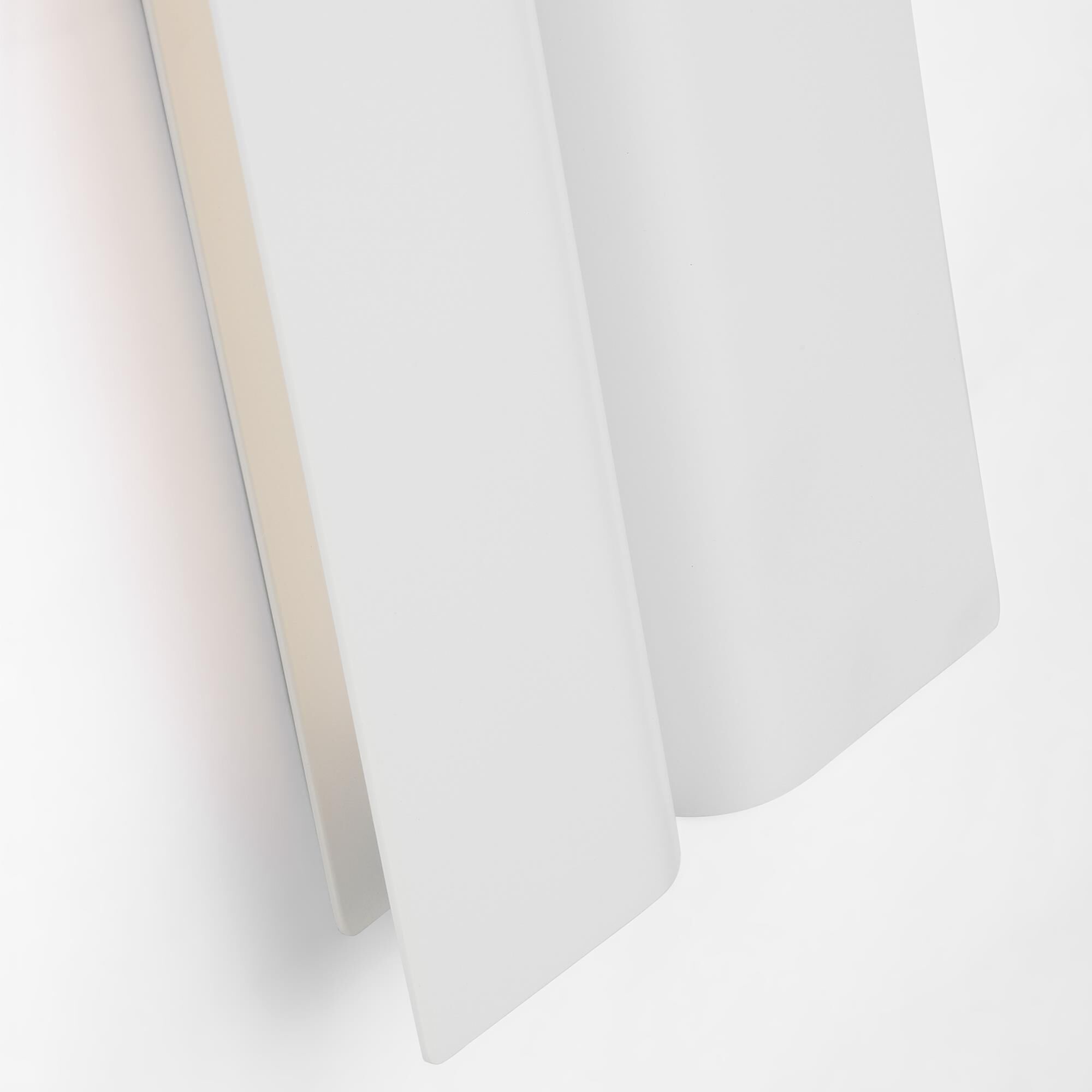 Shown in Matte White finish and Aluminum shade