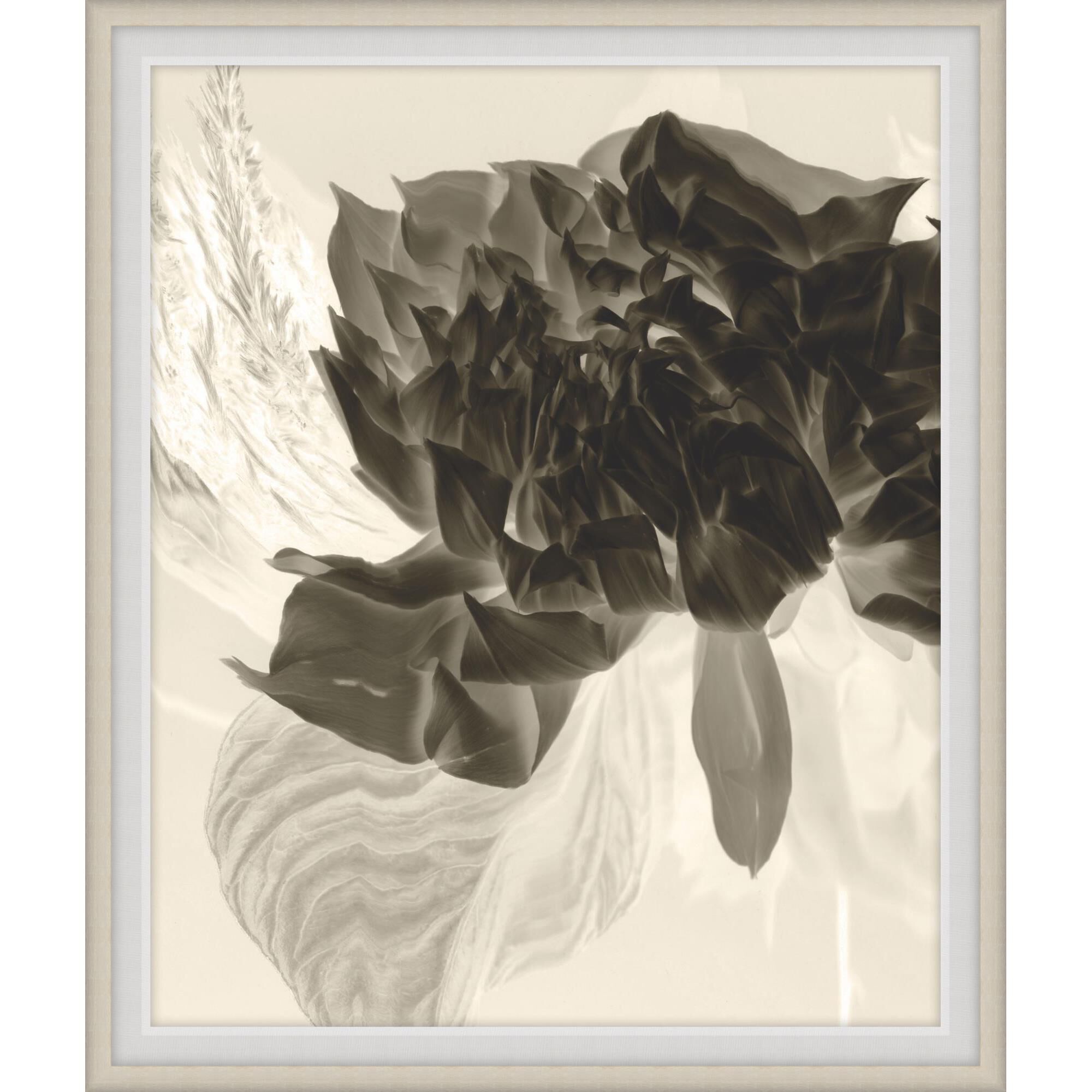 Shown in White and Woodtones finish