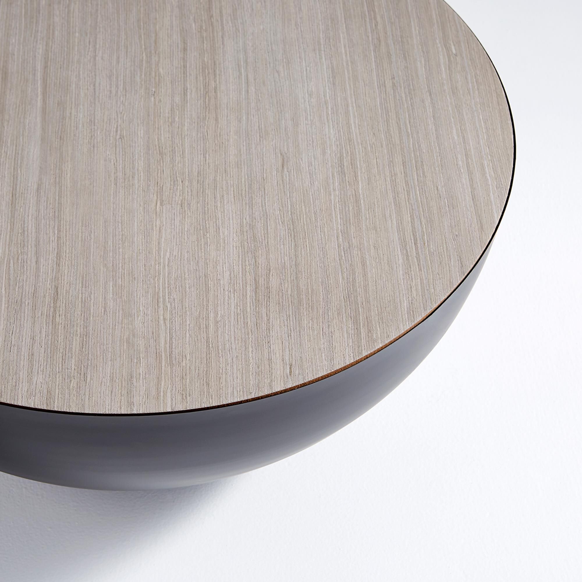 Shown in Graphite finish