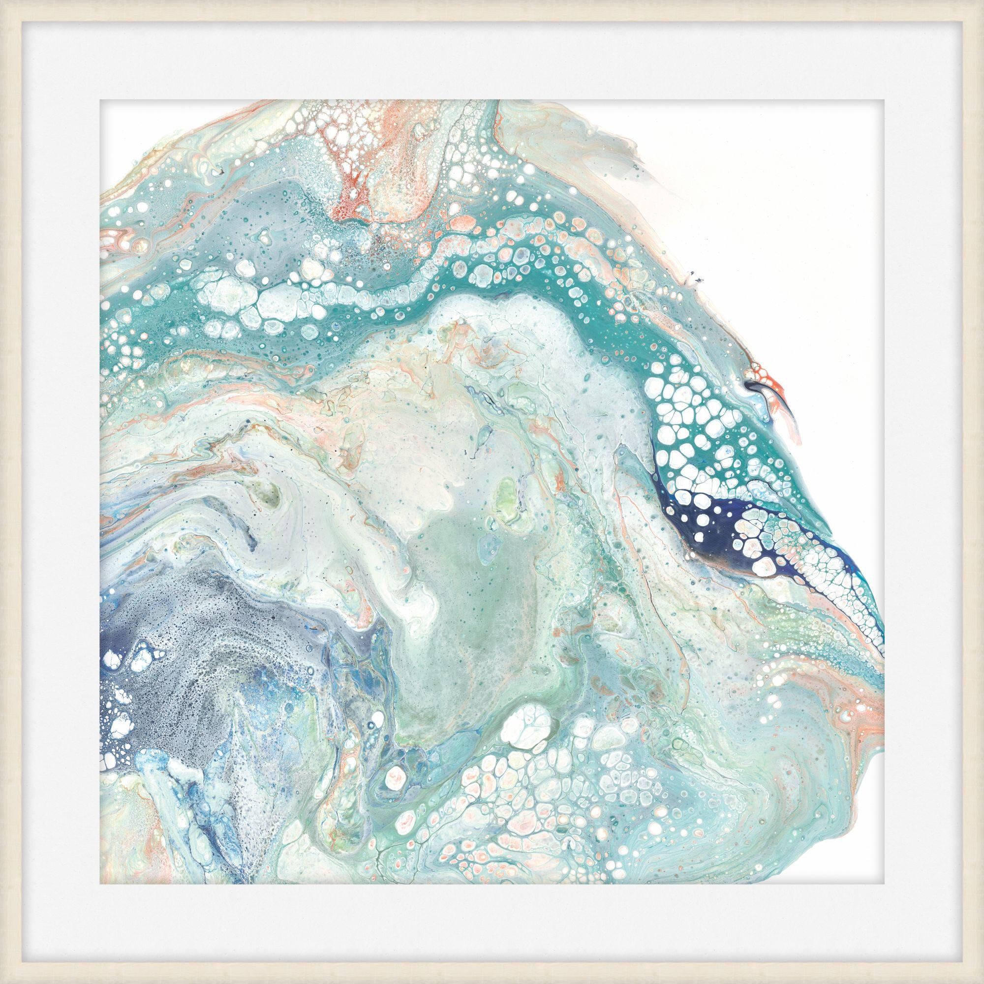 Shown in White and Woodtones finish