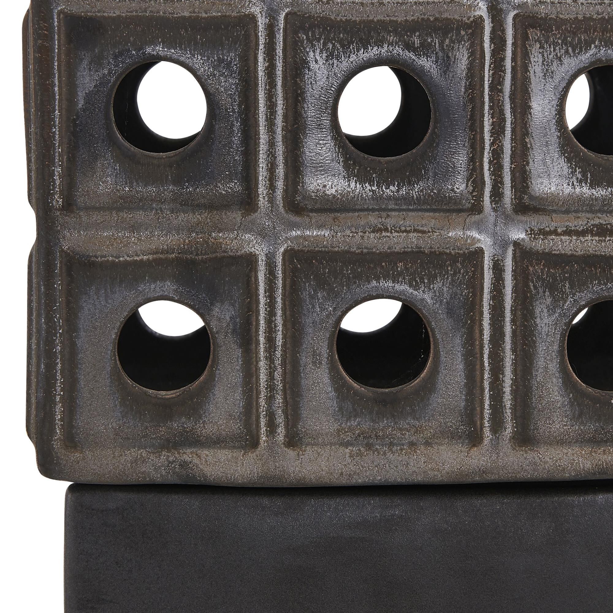 Shown in Brown, Gray finish