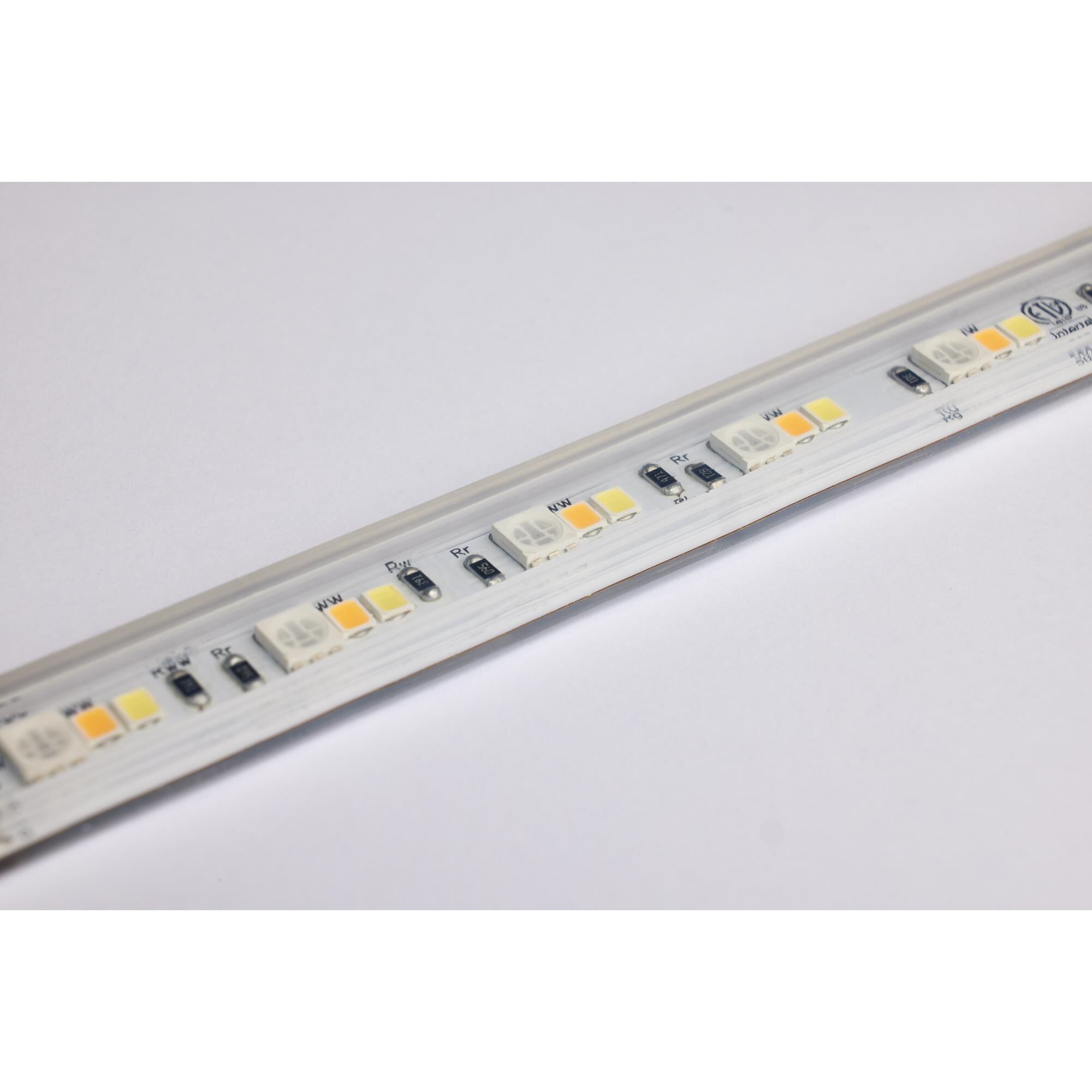 Shown in White finish and Standard Plug Connection accent