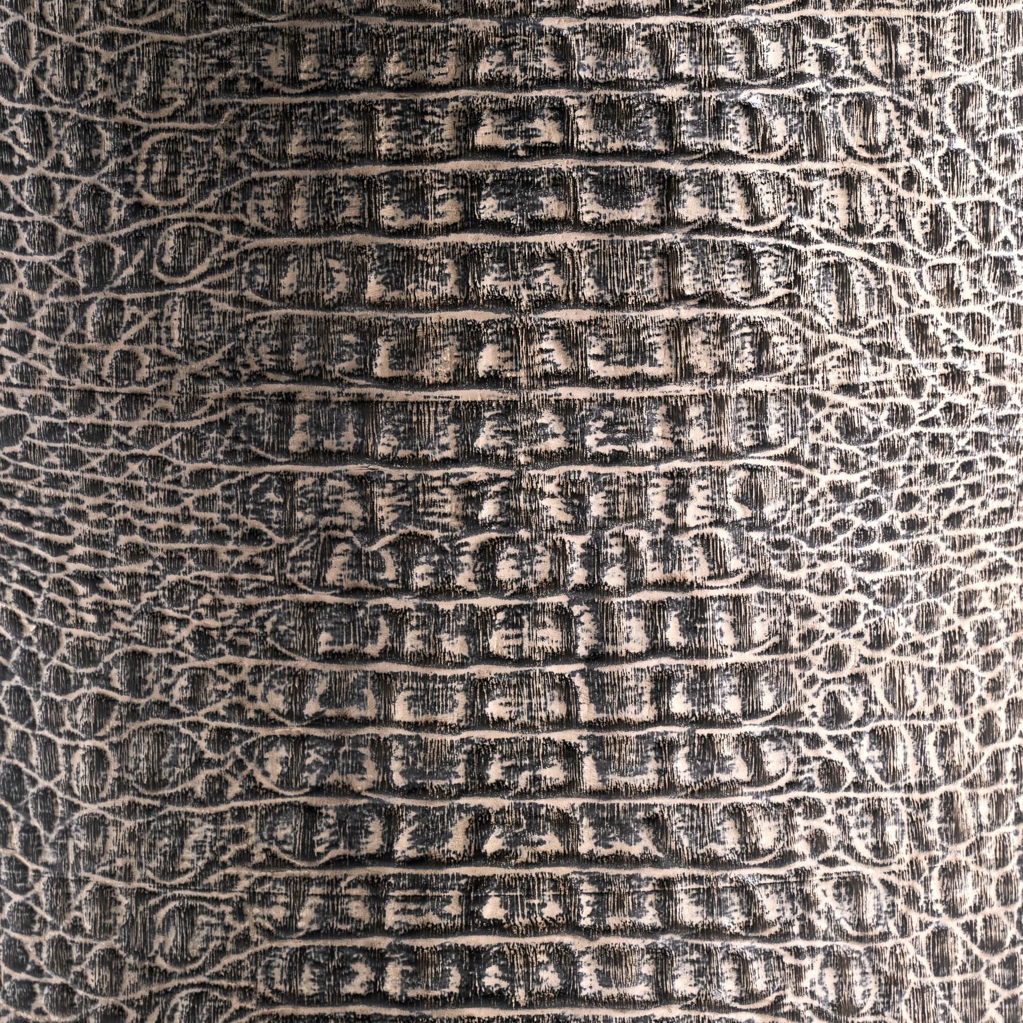 Shown in Pearl and Kona finish